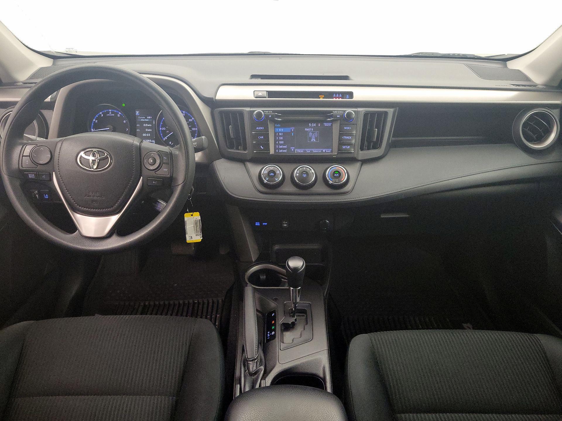 Thumbnail: 2018 Toyota RAV4 - 9