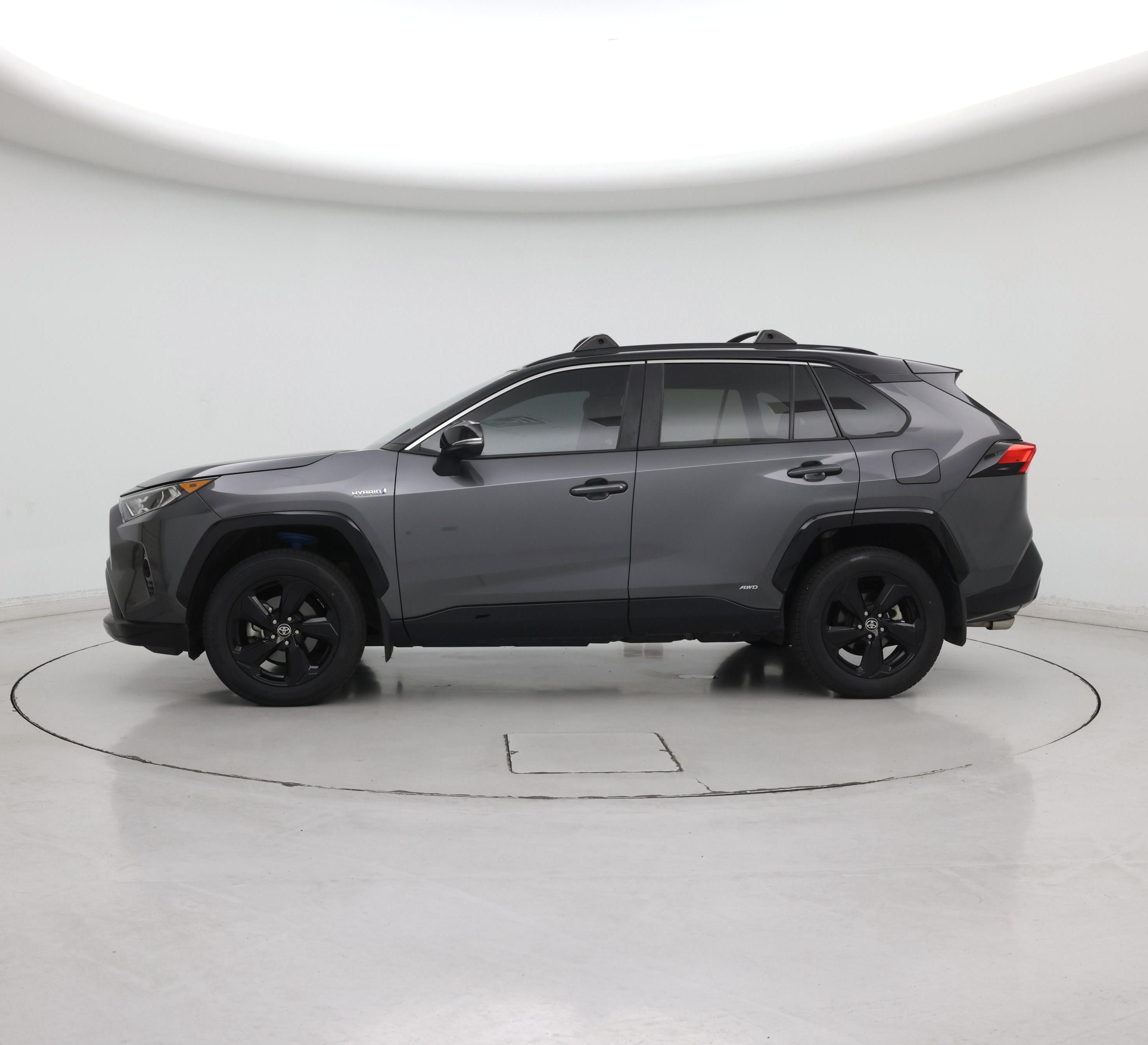 Thumbnail: 2021 Toyota RAV4 - 3