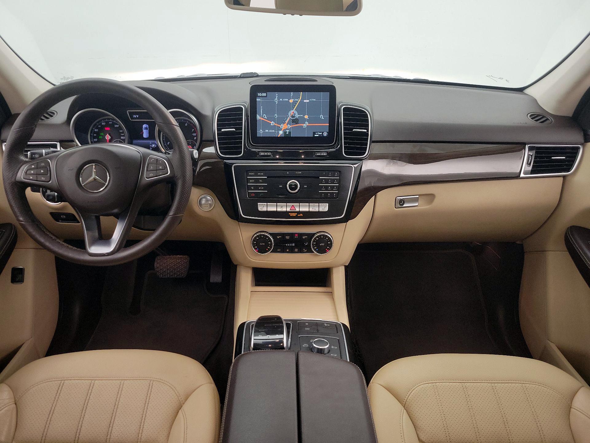 Thumbnail: 2017 Mercedes-Benz GLE - 9