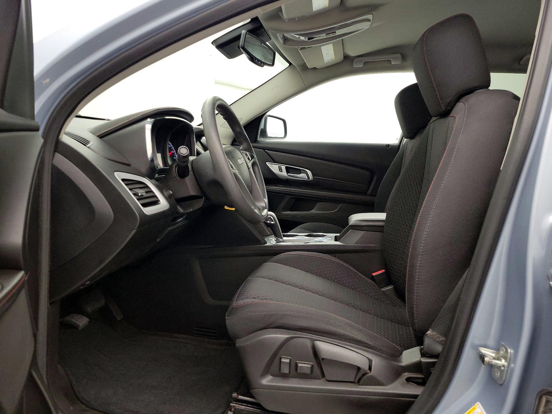 Thumbnail: 2015 GMC Terrain - 11