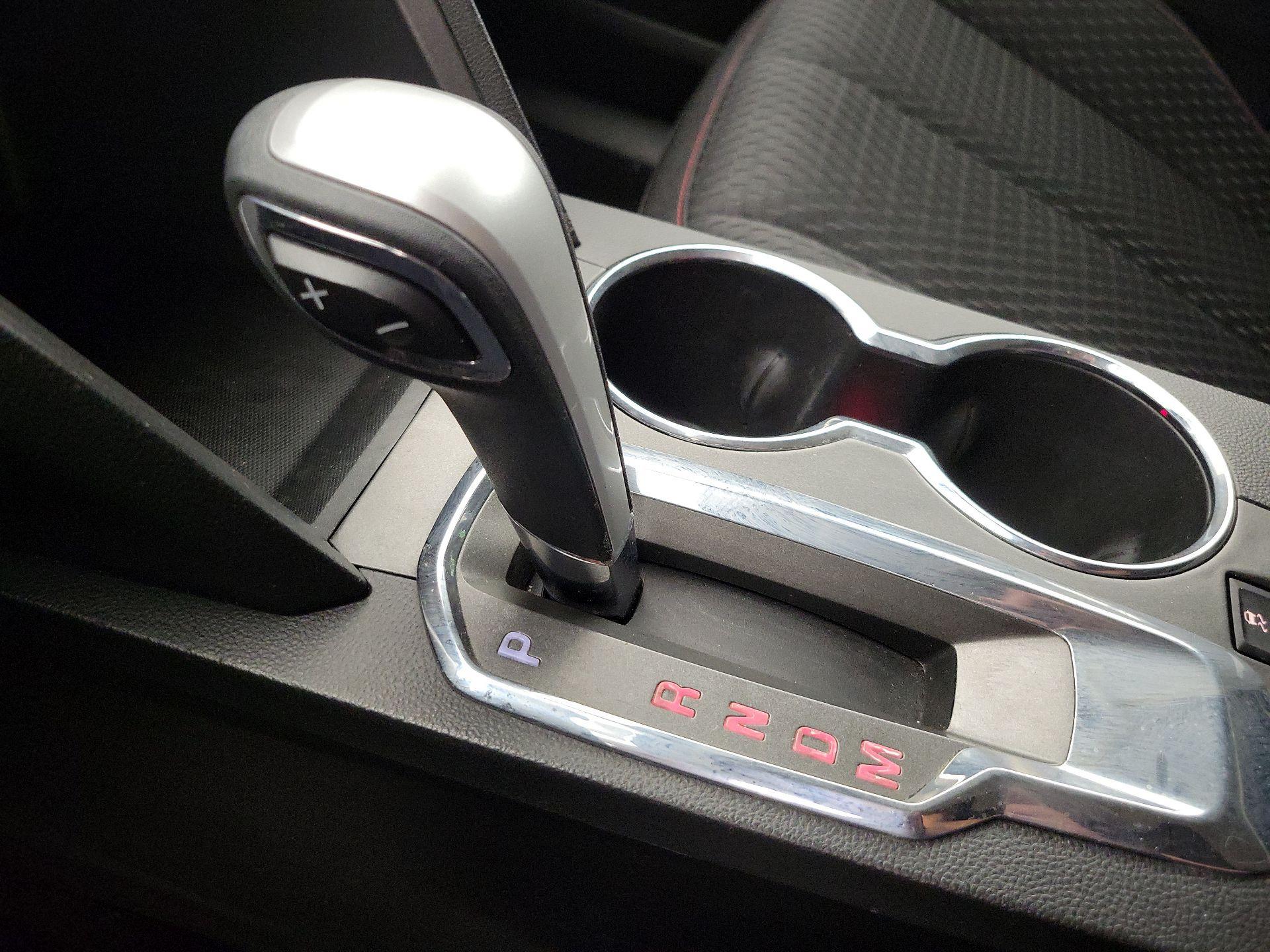 Thumbnail: 2015 GMC Terrain - 16