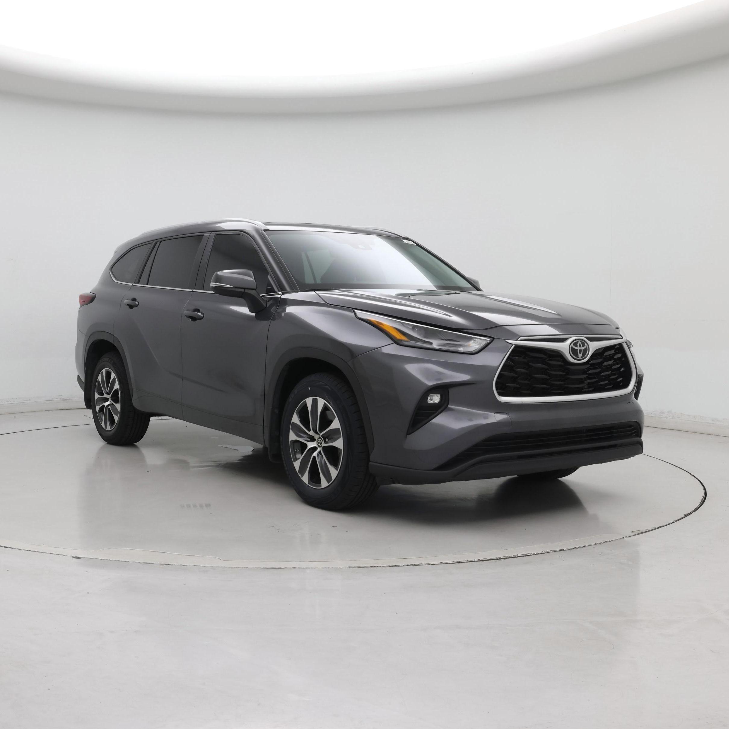 Gray 2024 Toyota Highlander SUV / Crossover All-Wheel Drive Automatic
