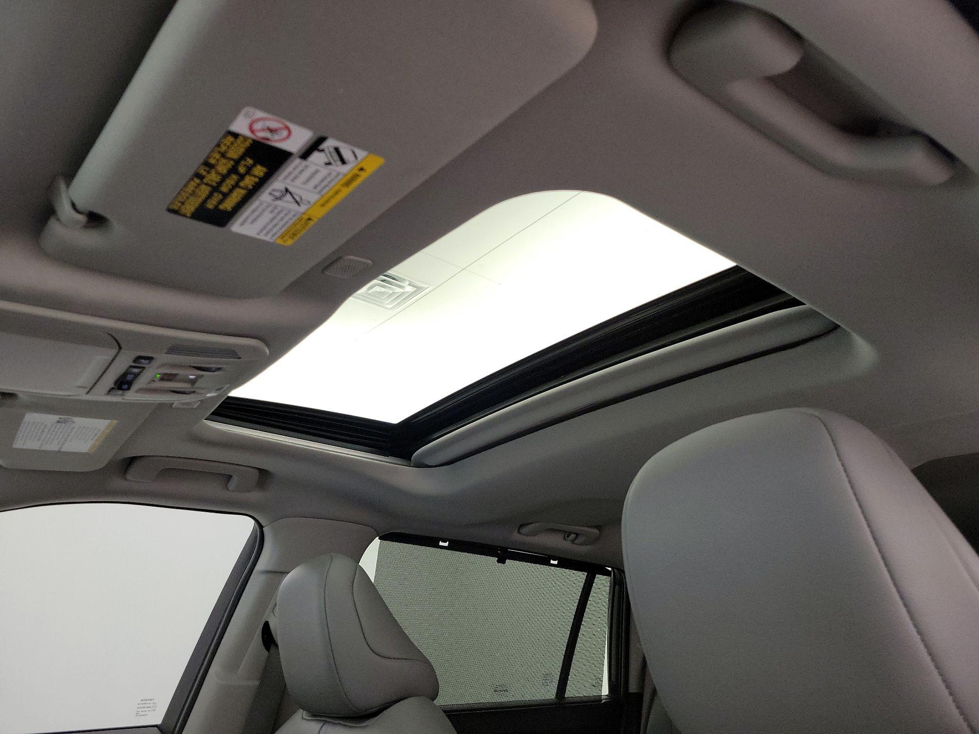 Thumbnail: 2024 Toyota Highlander - 19