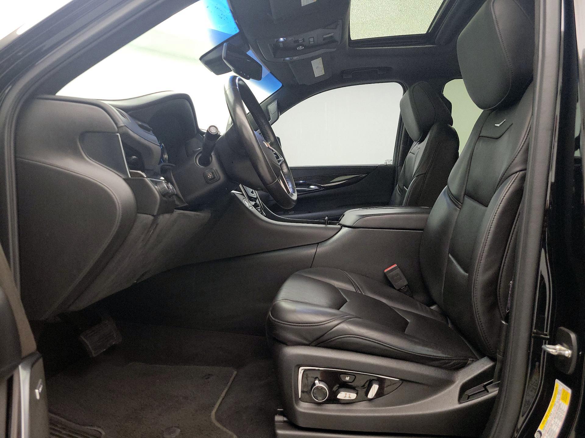 Thumbnail: 2016 Cadillac Escalade - 11