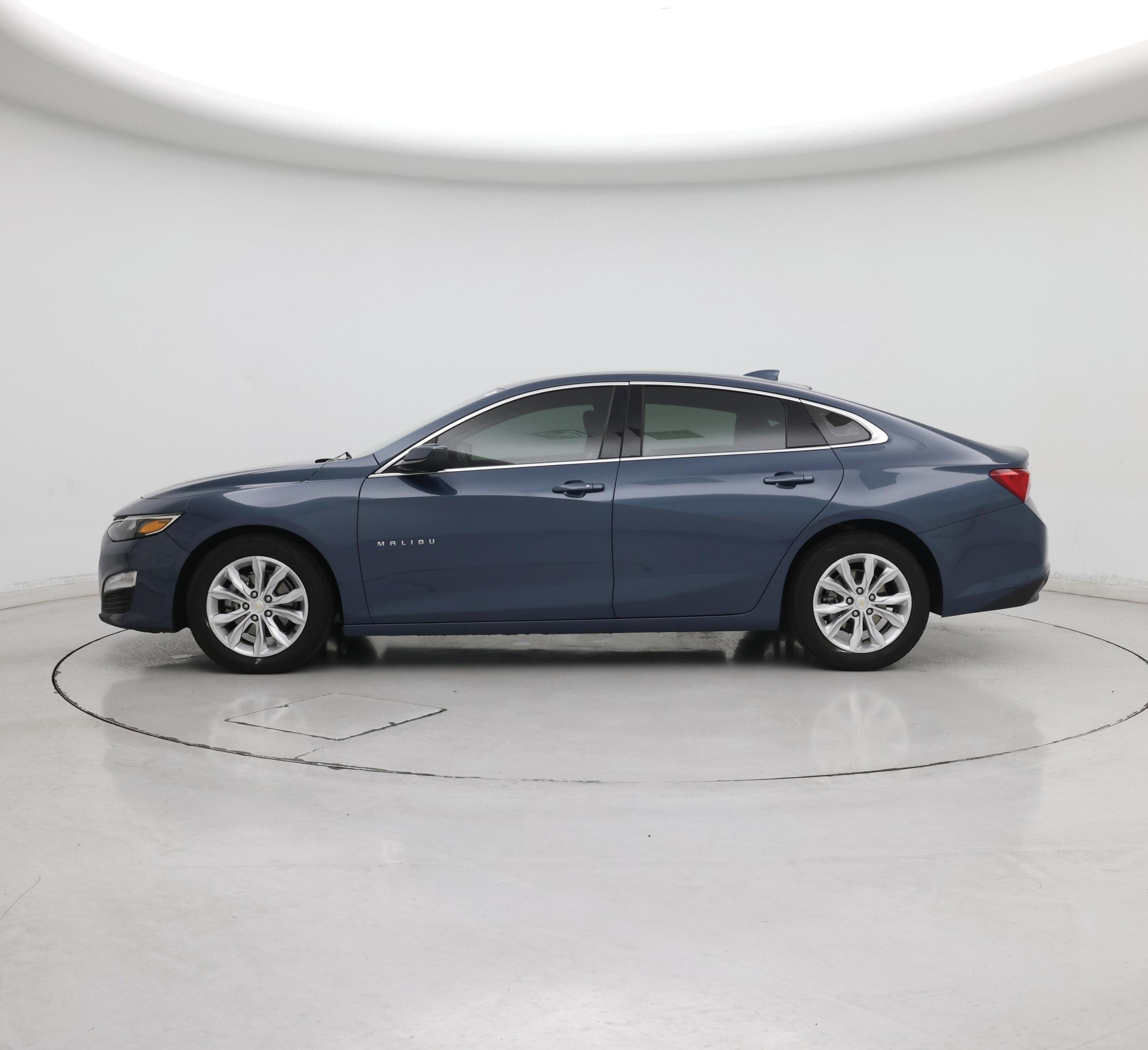 Thumbnail: 2024 Chevrolet Malibu - 3