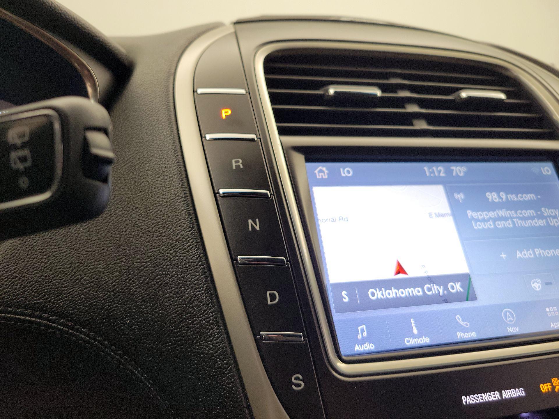 Thumbnail: 2019 Lincoln Nautilus - 17