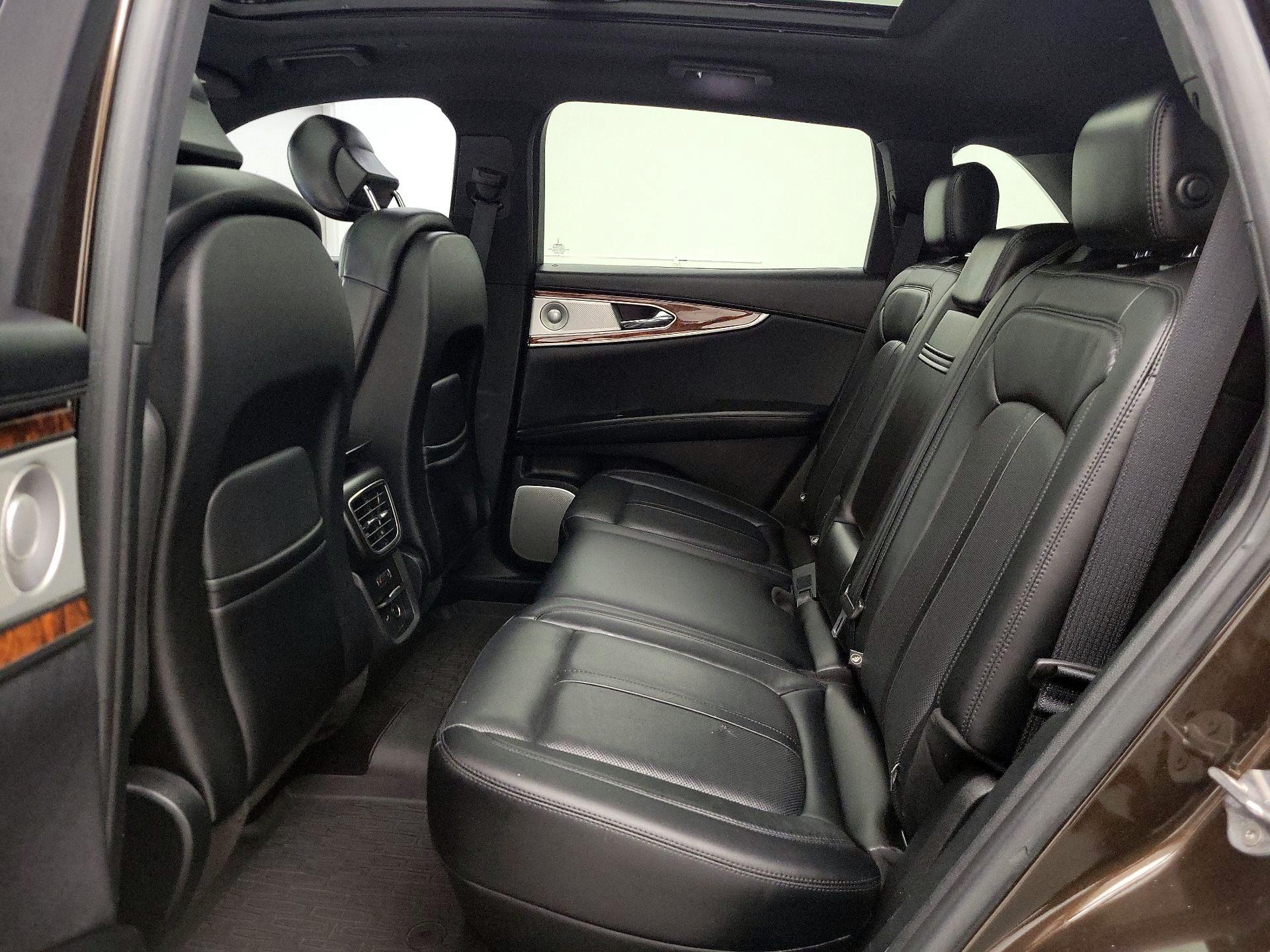 Thumbnail: 2019 Lincoln Nautilus - 20