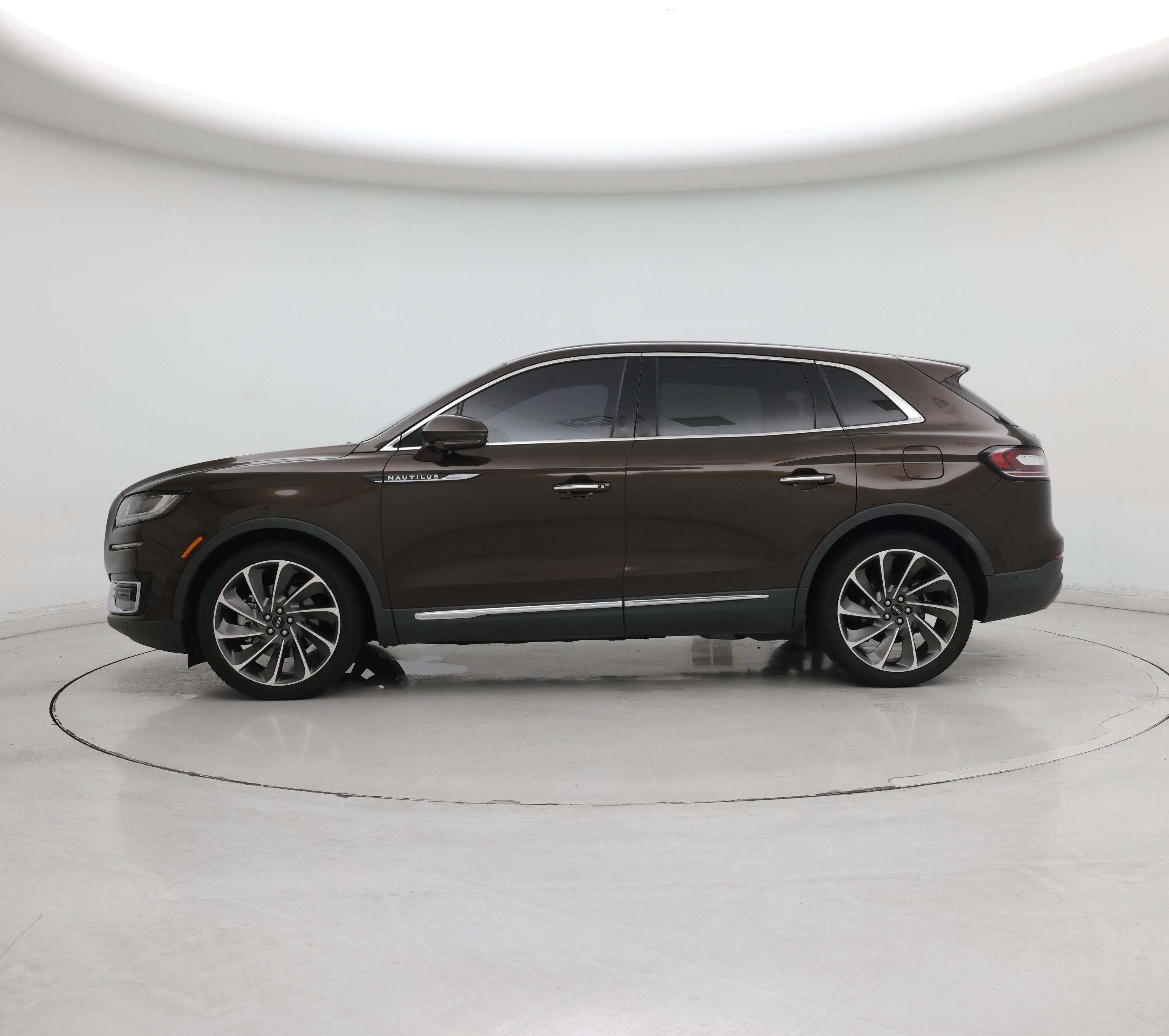 Thumbnail: 2019 Lincoln Nautilus - 3