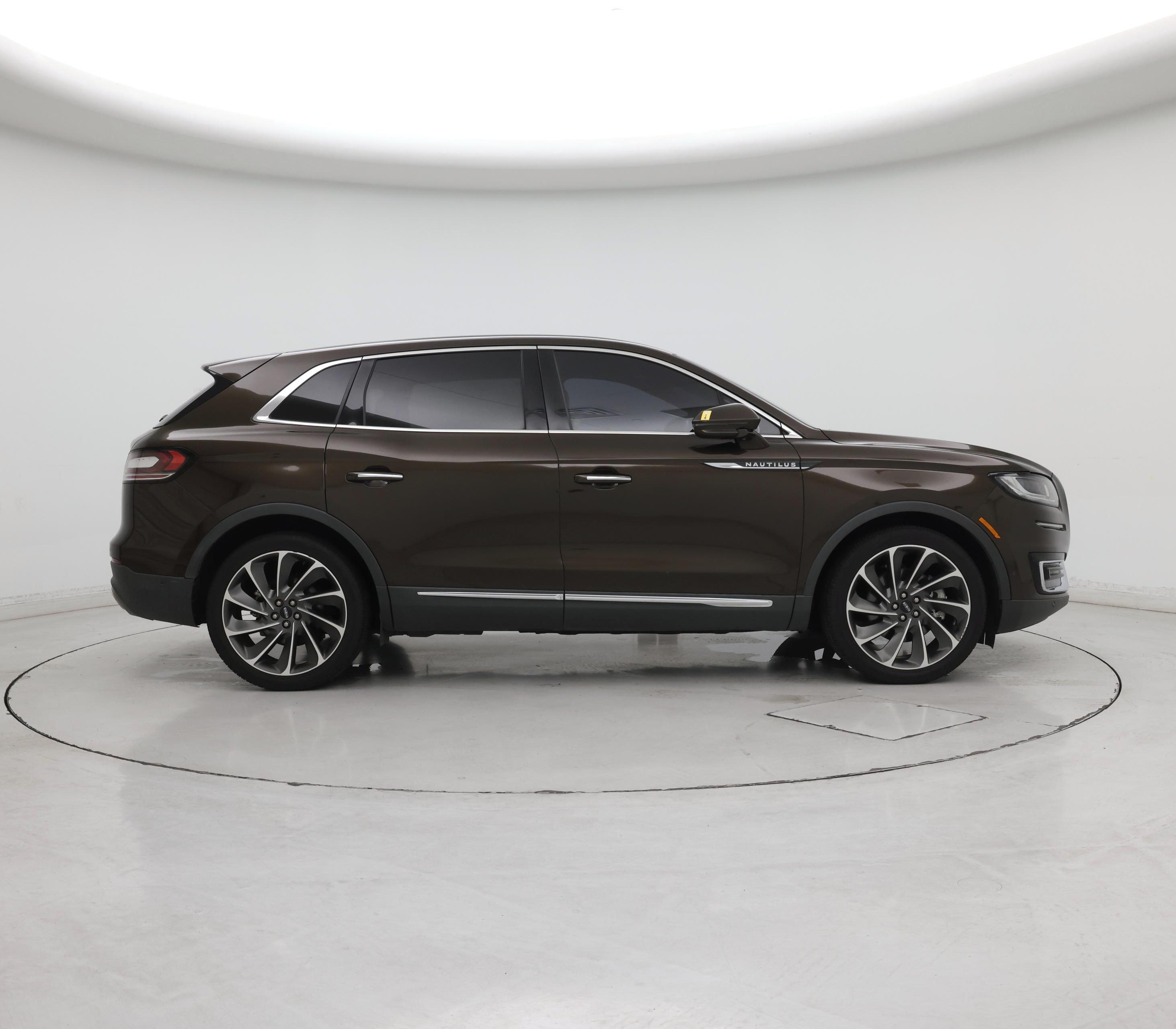 Thumbnail: 2019 Lincoln Nautilus - 7