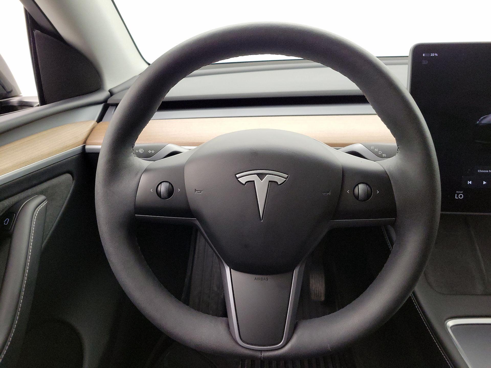 Thumbnail: 2023 Tesla Model Y - 10