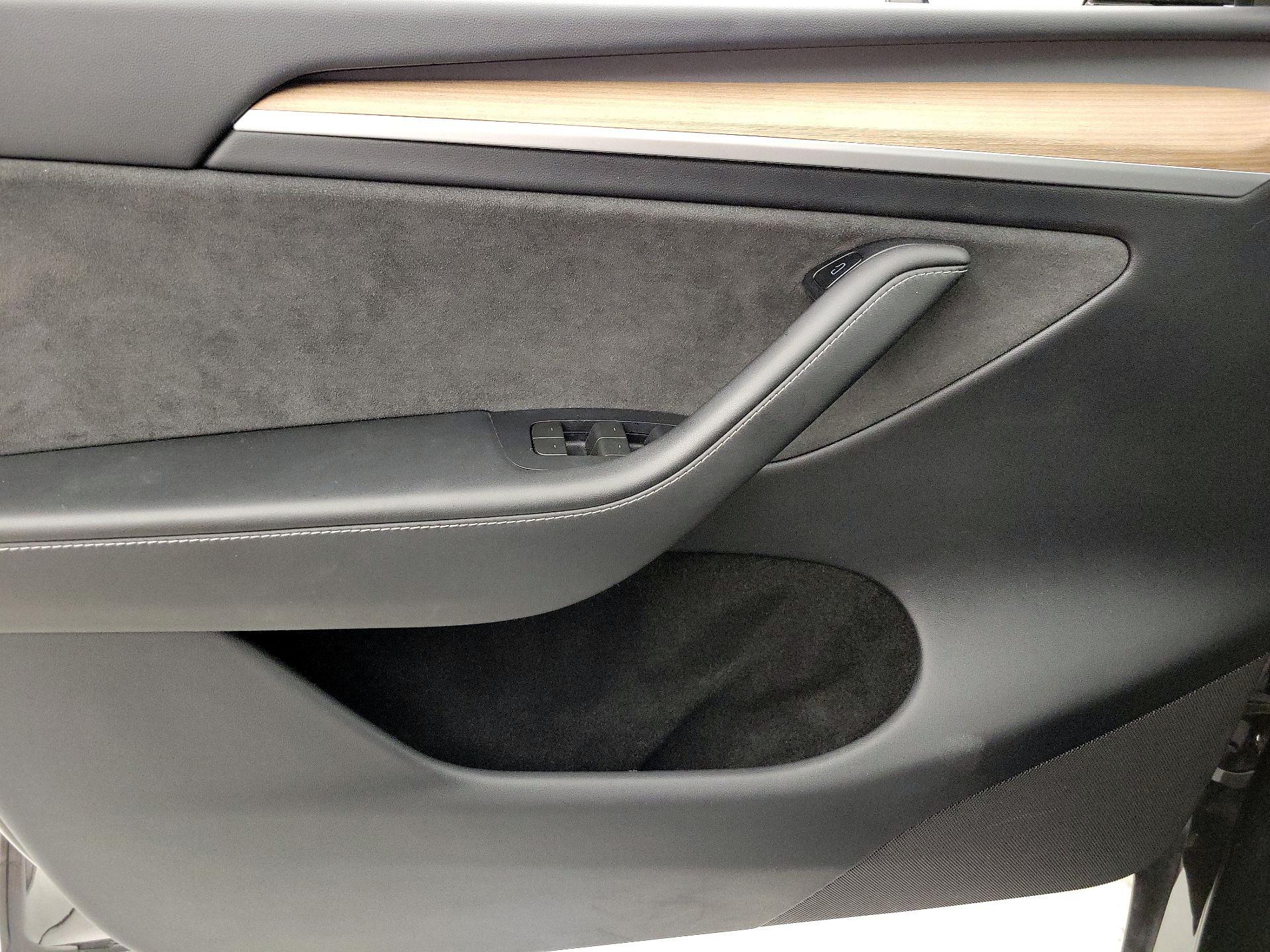 Thumbnail: 2023 Tesla Model Y - 12