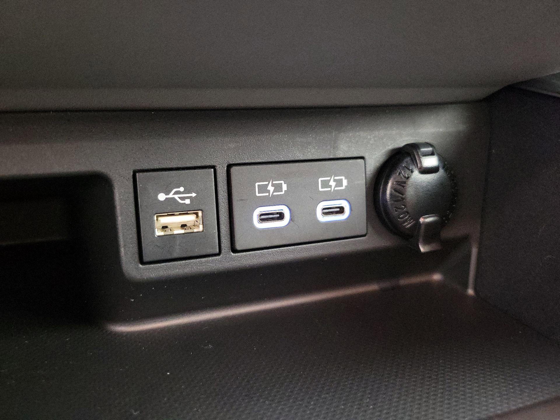 Thumbnail: 2025 Toyota Highlander - 18