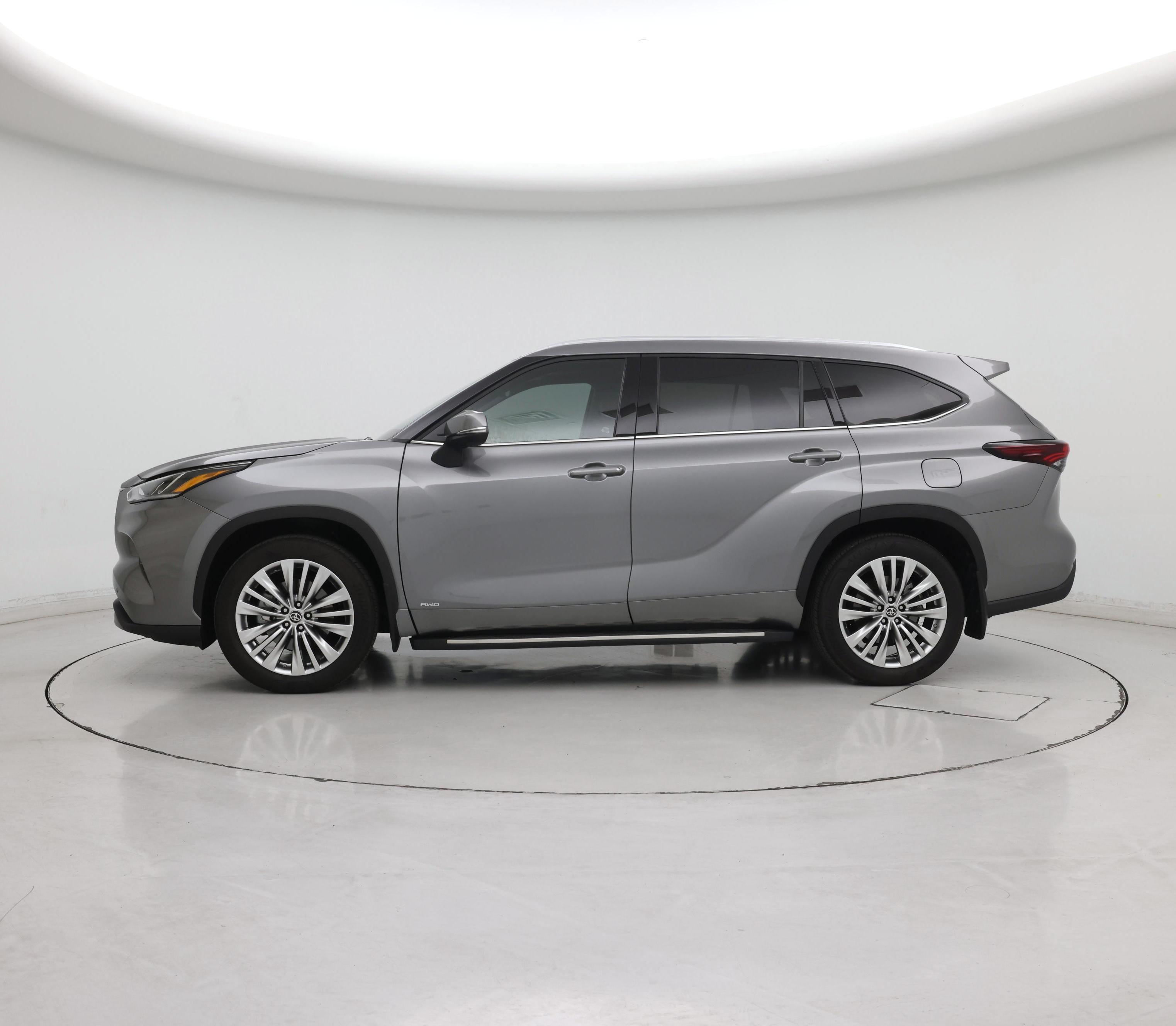 Thumbnail: 2025 Toyota Highlander - 3