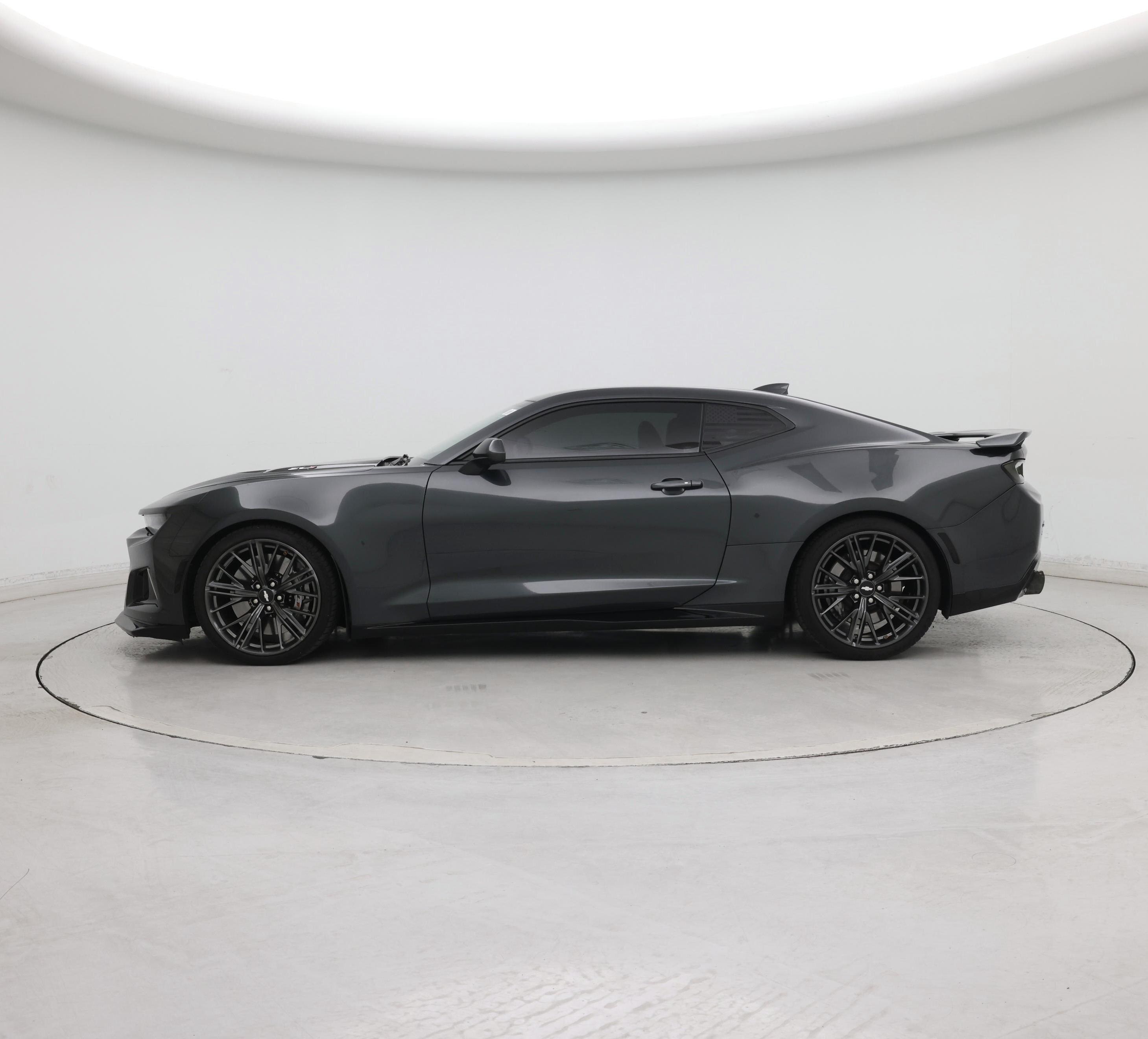Thumbnail: 2018 Chevrolet Camaro - 3
