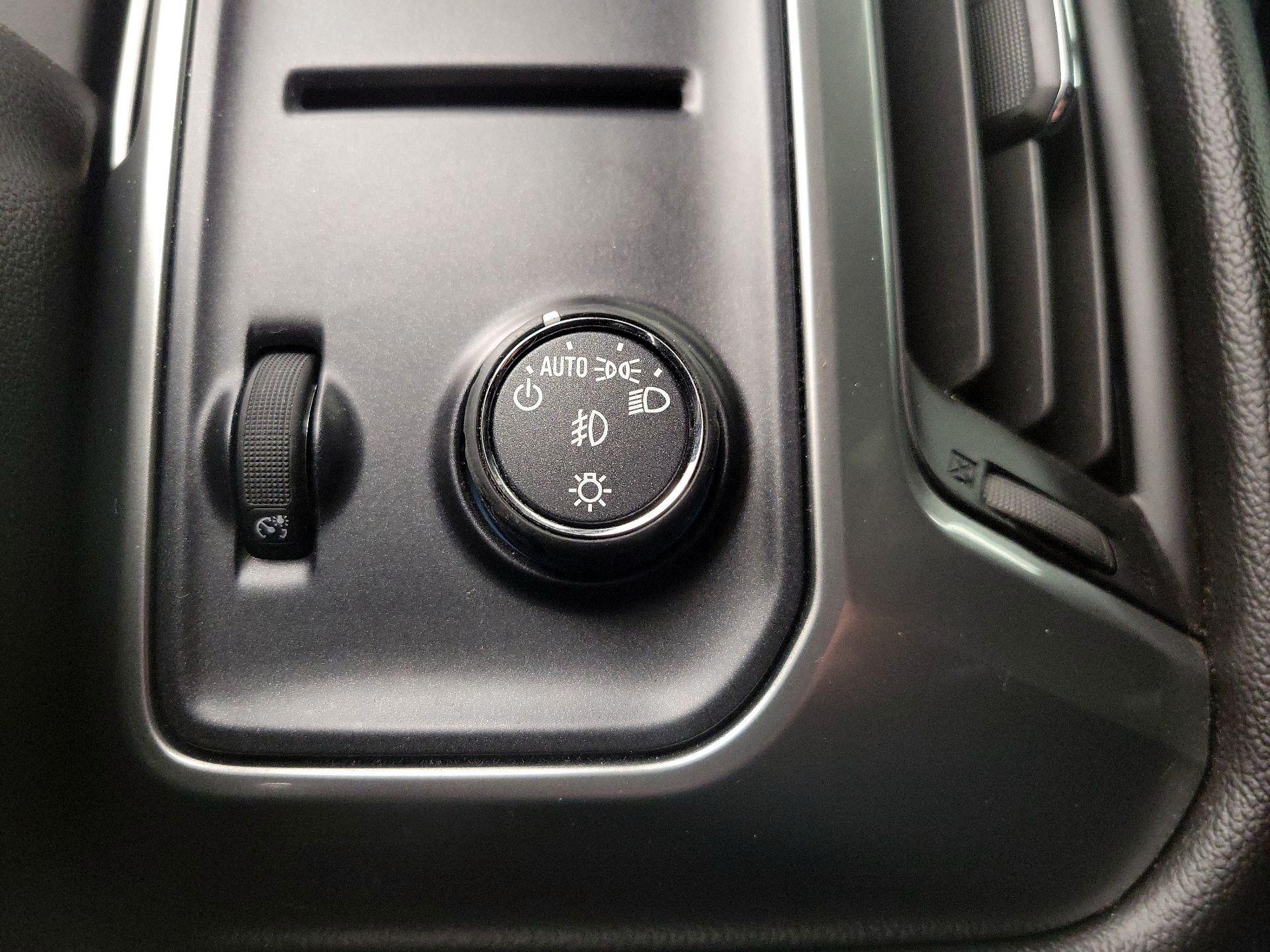 Thumbnail: 2014 Chevrolet Silverado 1500 - 13