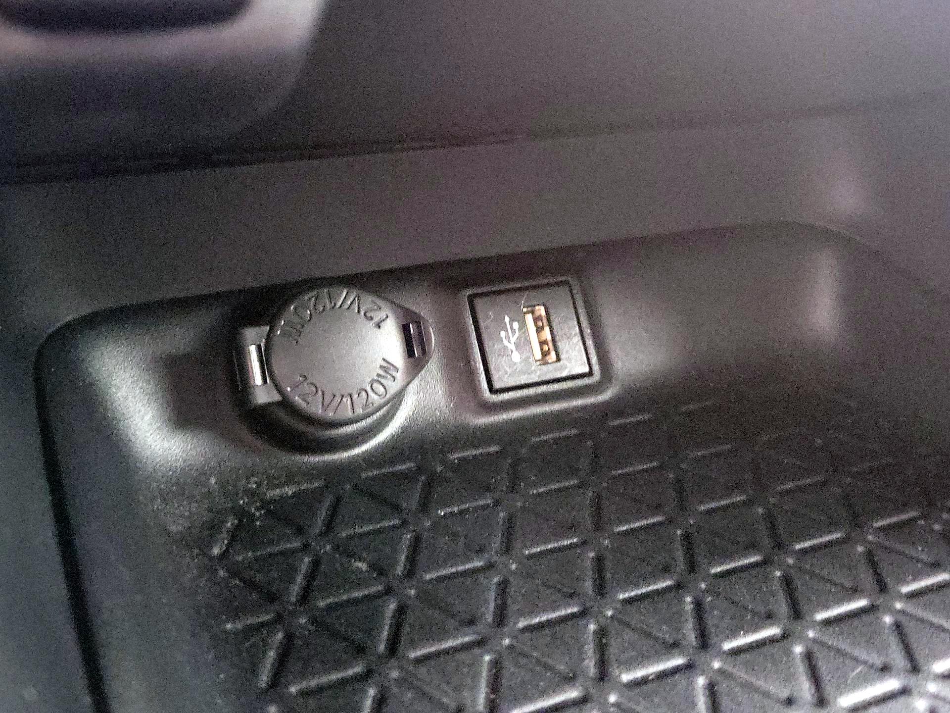 Thumbnail: 2024 Toyota RAV4 - 18