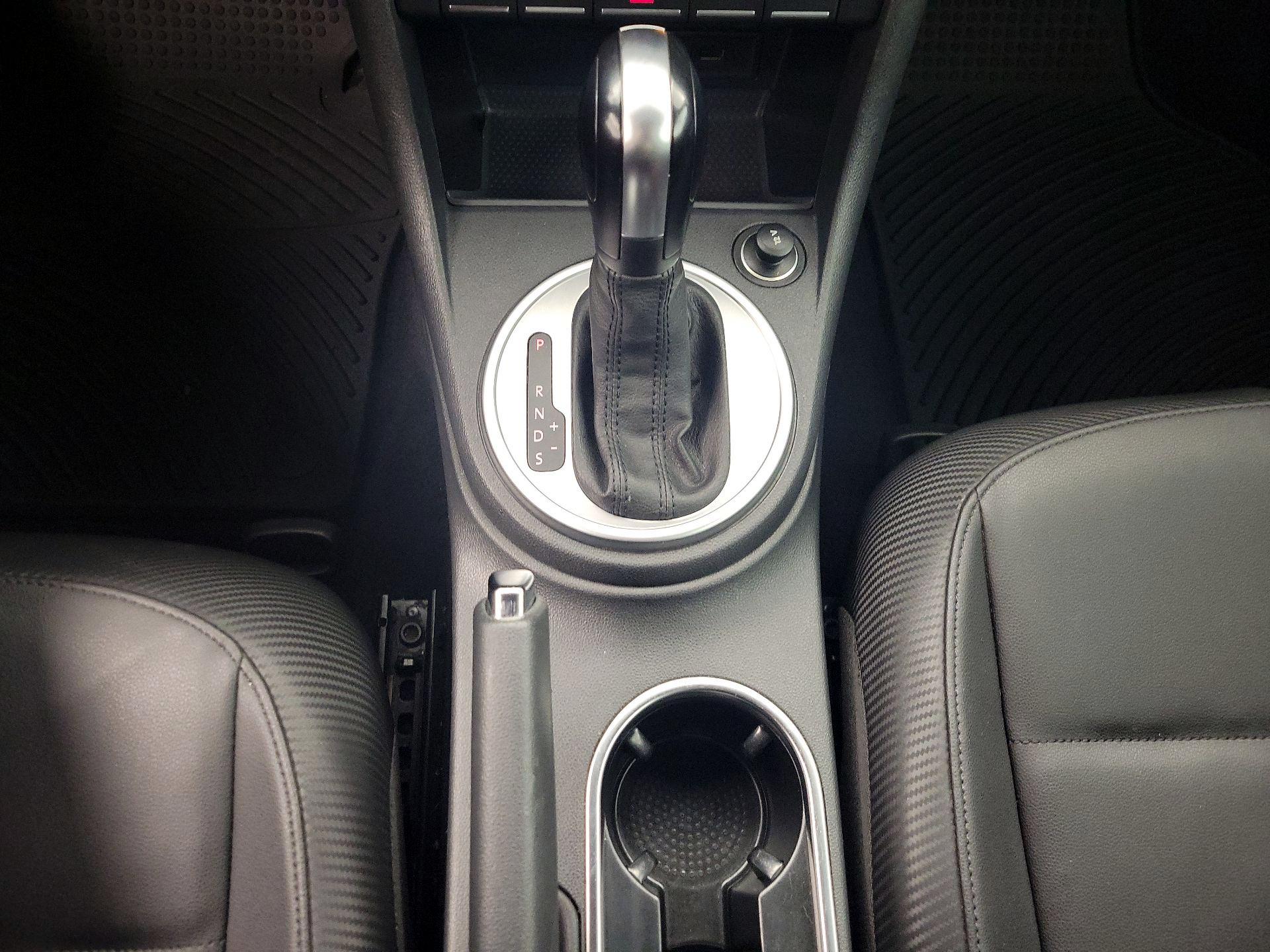 Thumbnail: 2016 Volkswagen Beetle - 16