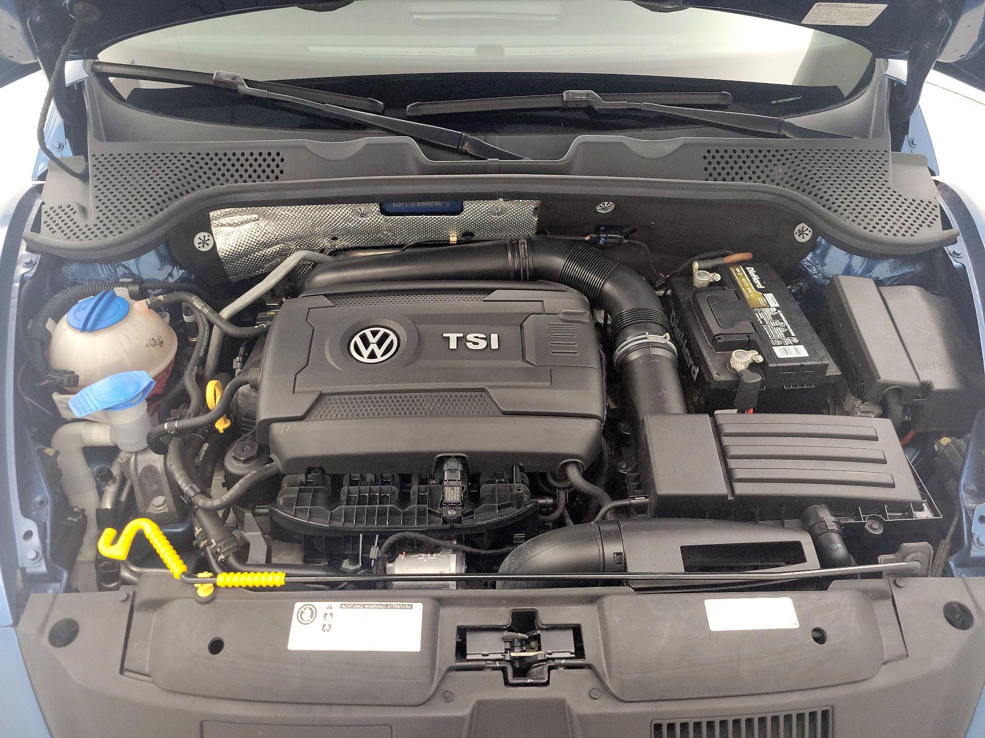 Thumbnail: 2016 Volkswagen Beetle - 20