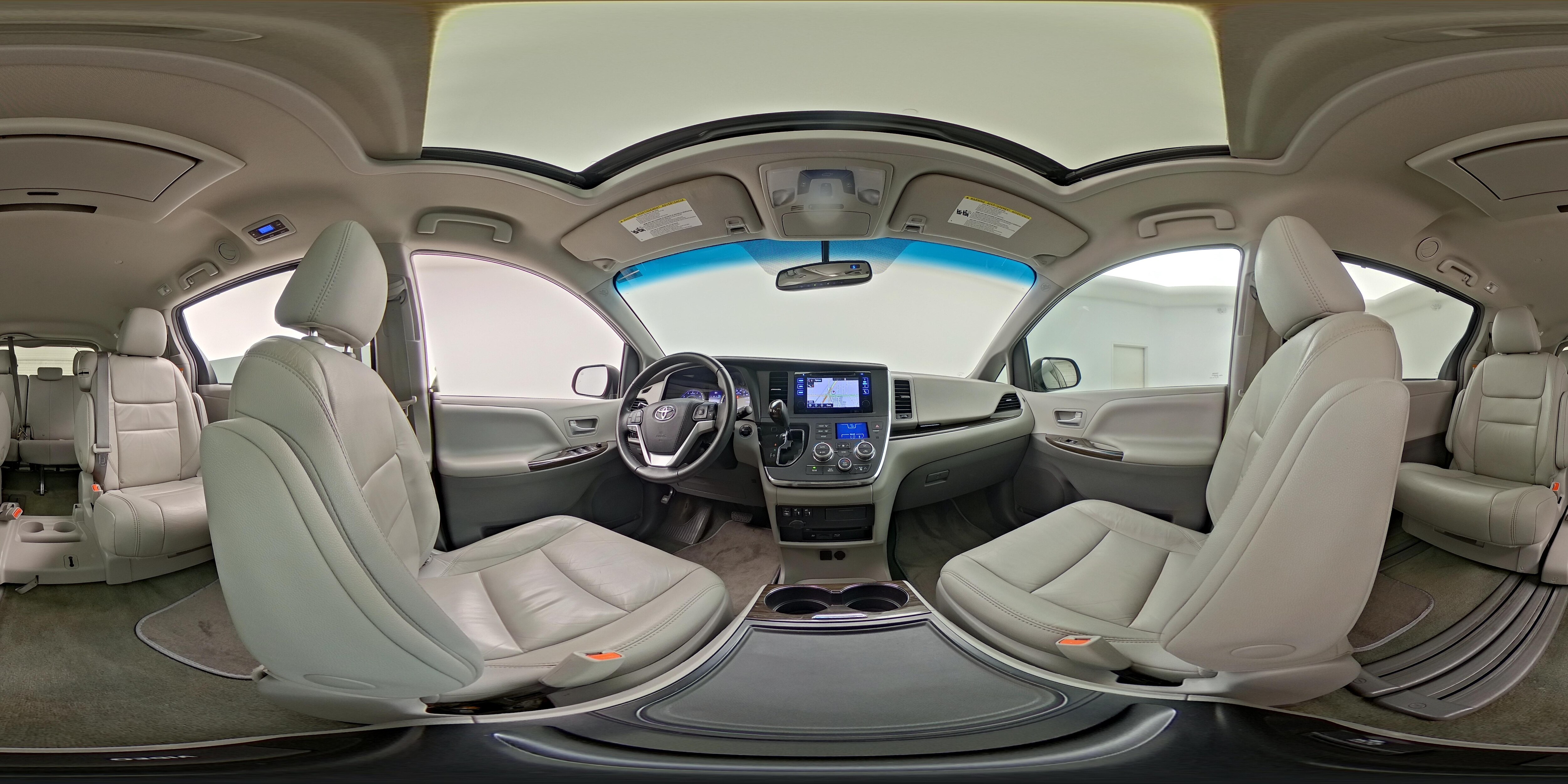 2017 Toyota Sienna XLE Premium - Photo 28