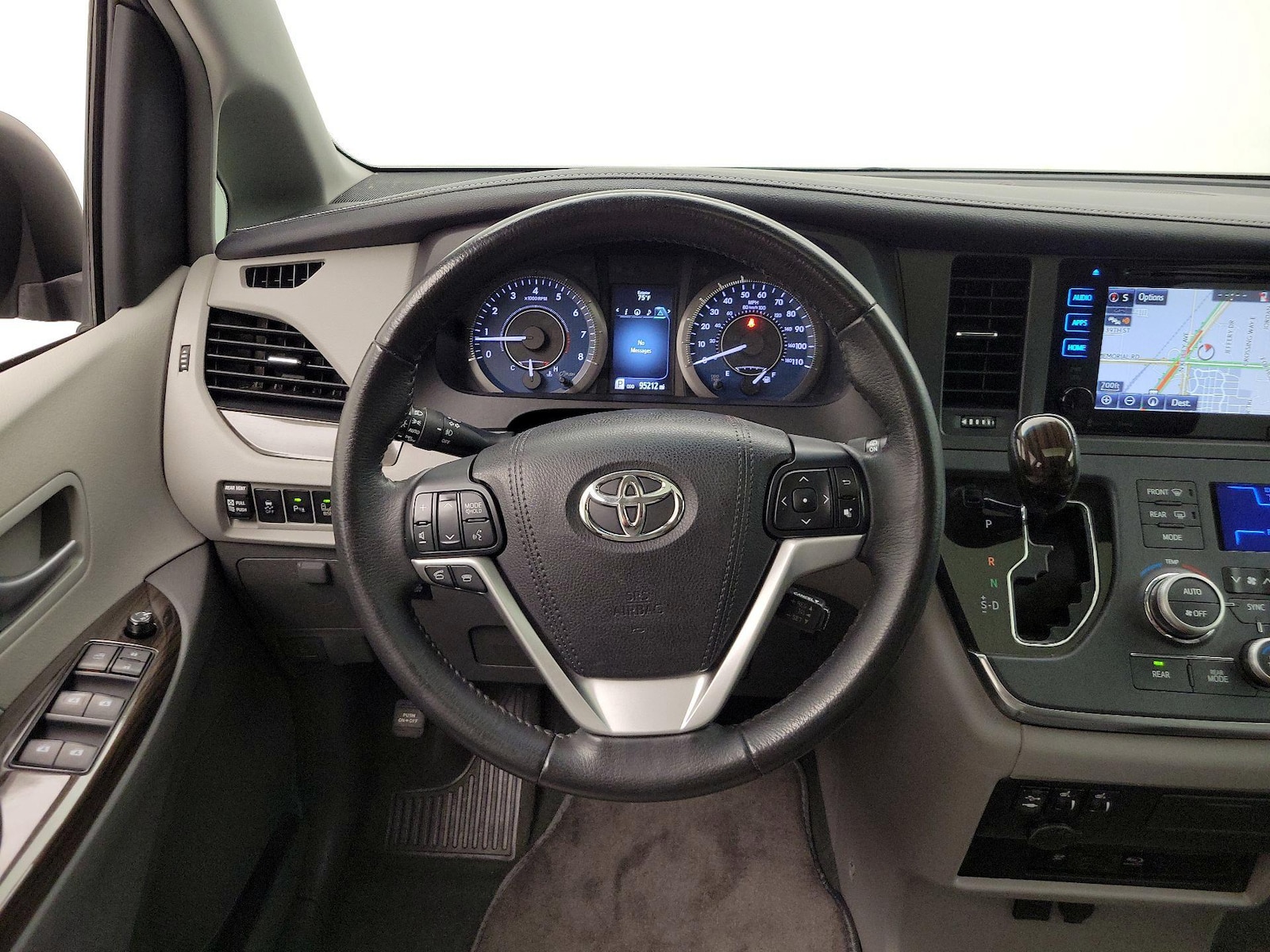 2017 Toyota Sienna XLE Premium - Photo 11