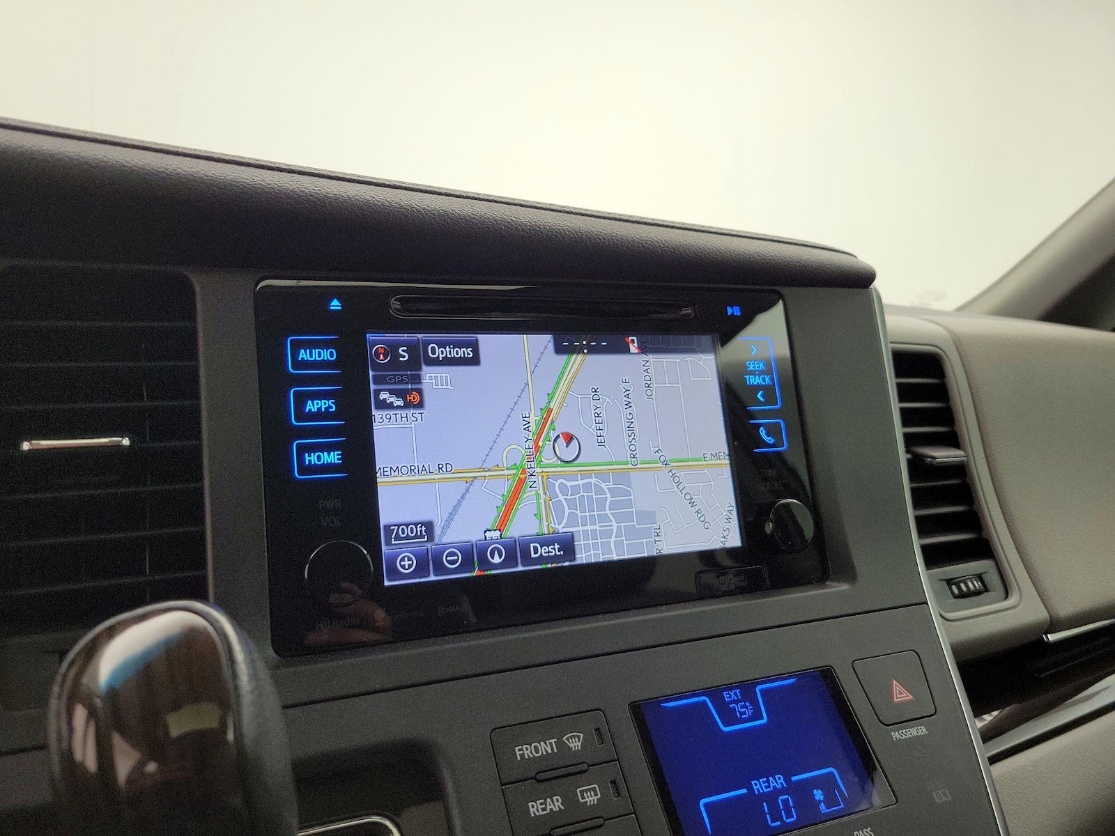 2017 Toyota Sienna XLE Premium - Photo 15