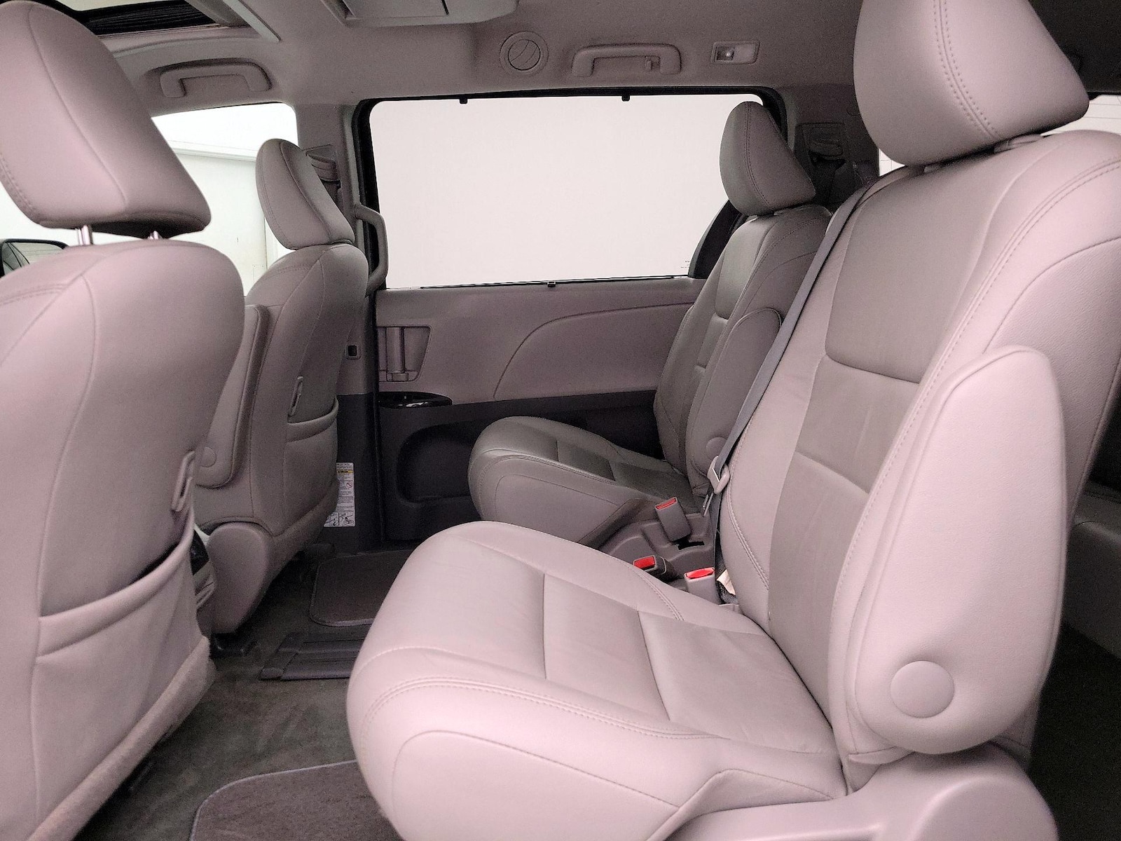 2017 Toyota Sienna XLE Premium - Photo 22