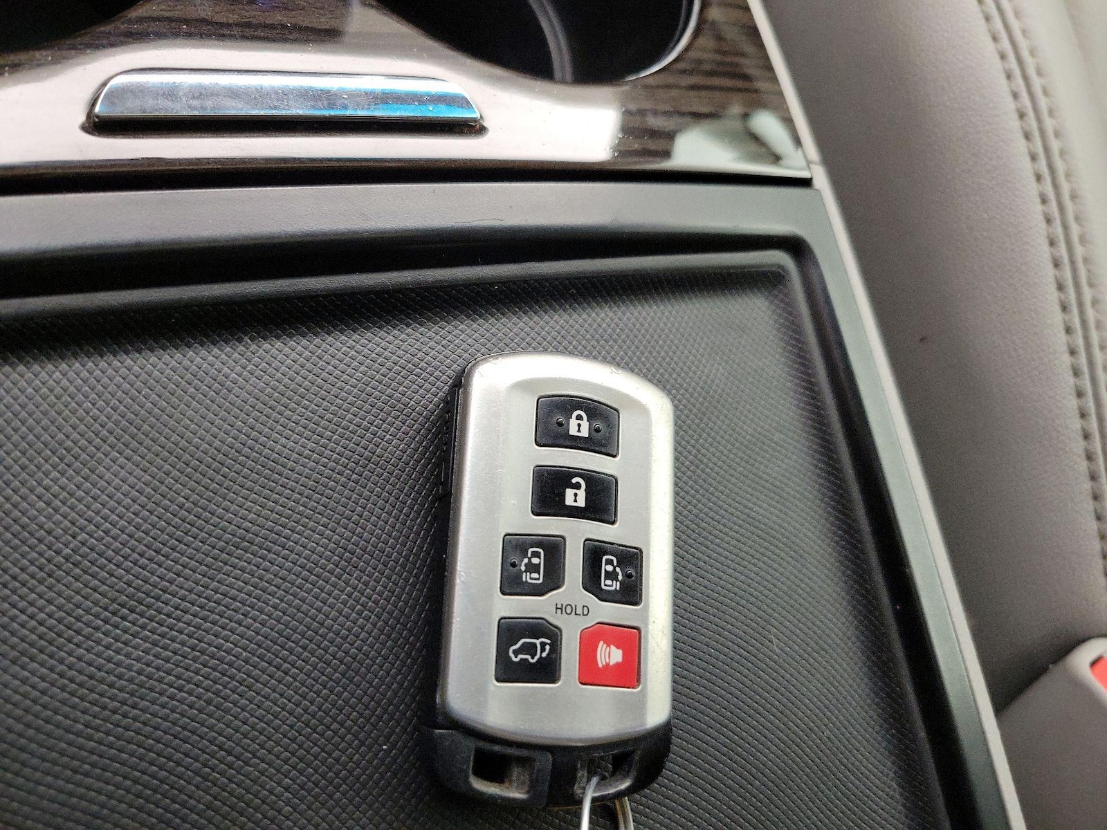 2017 Toyota Sienna XLE Premium - Photo 27