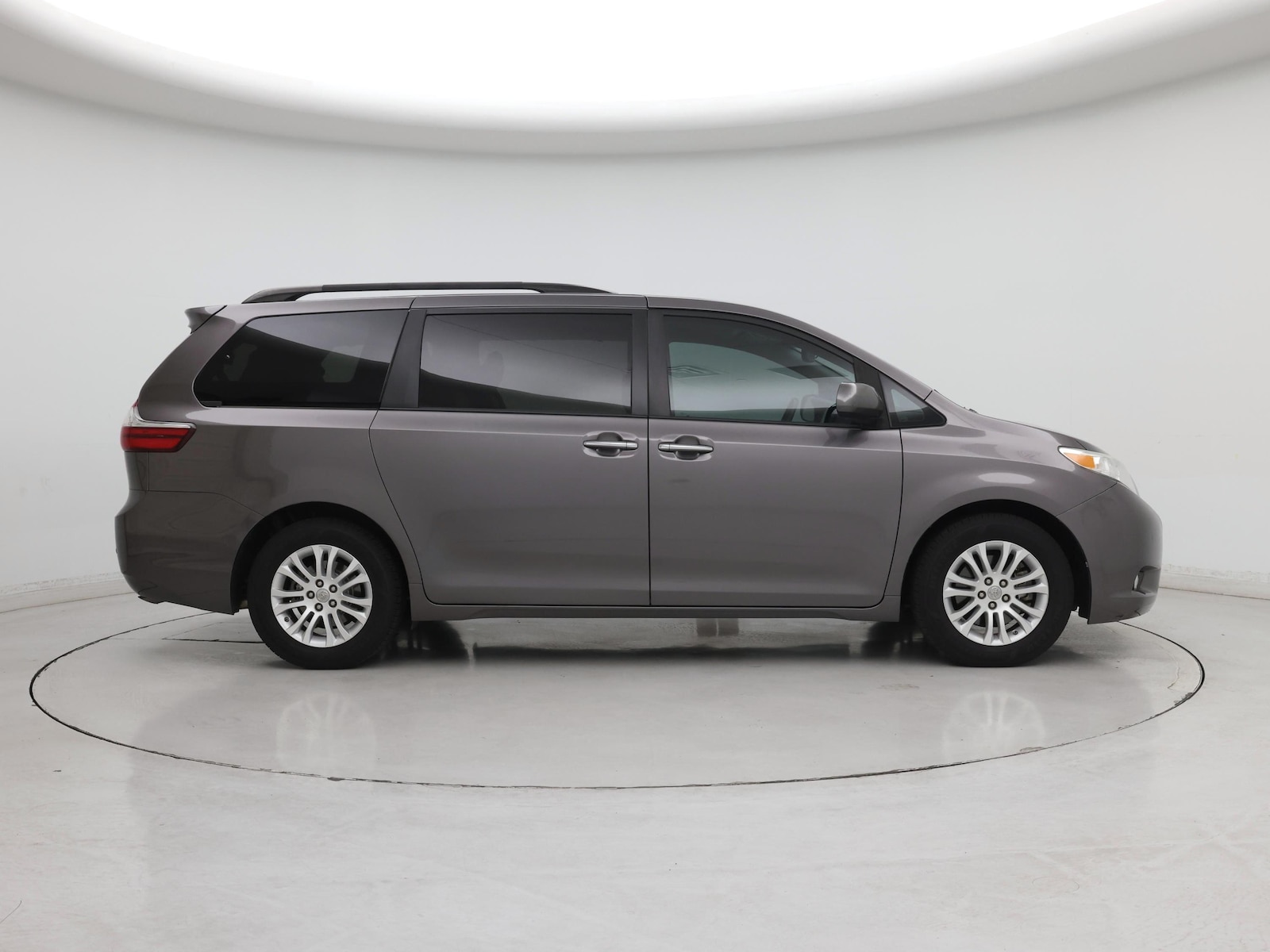 2017 Toyota Sienna XLE Premium - Photo 8