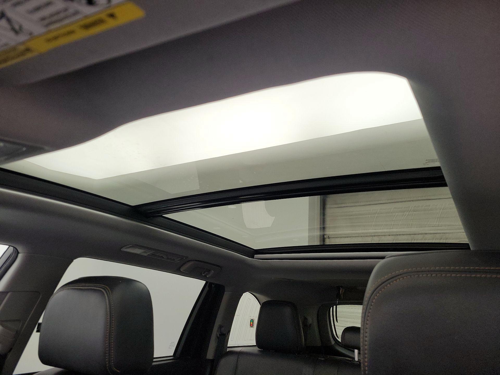 Thumbnail: 2018 Toyota Highlander - 20