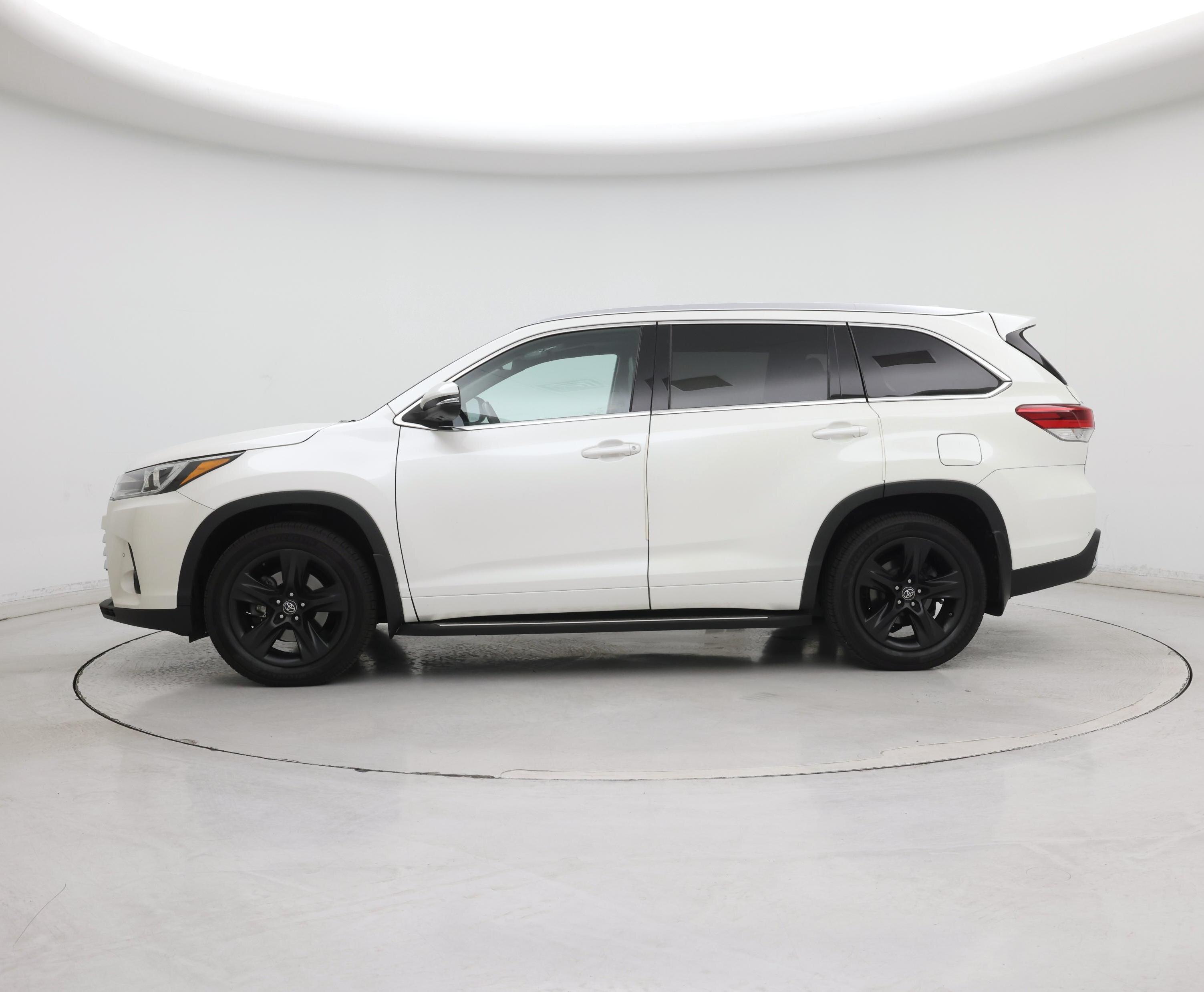 Thumbnail: 2018 Toyota Highlander - 3