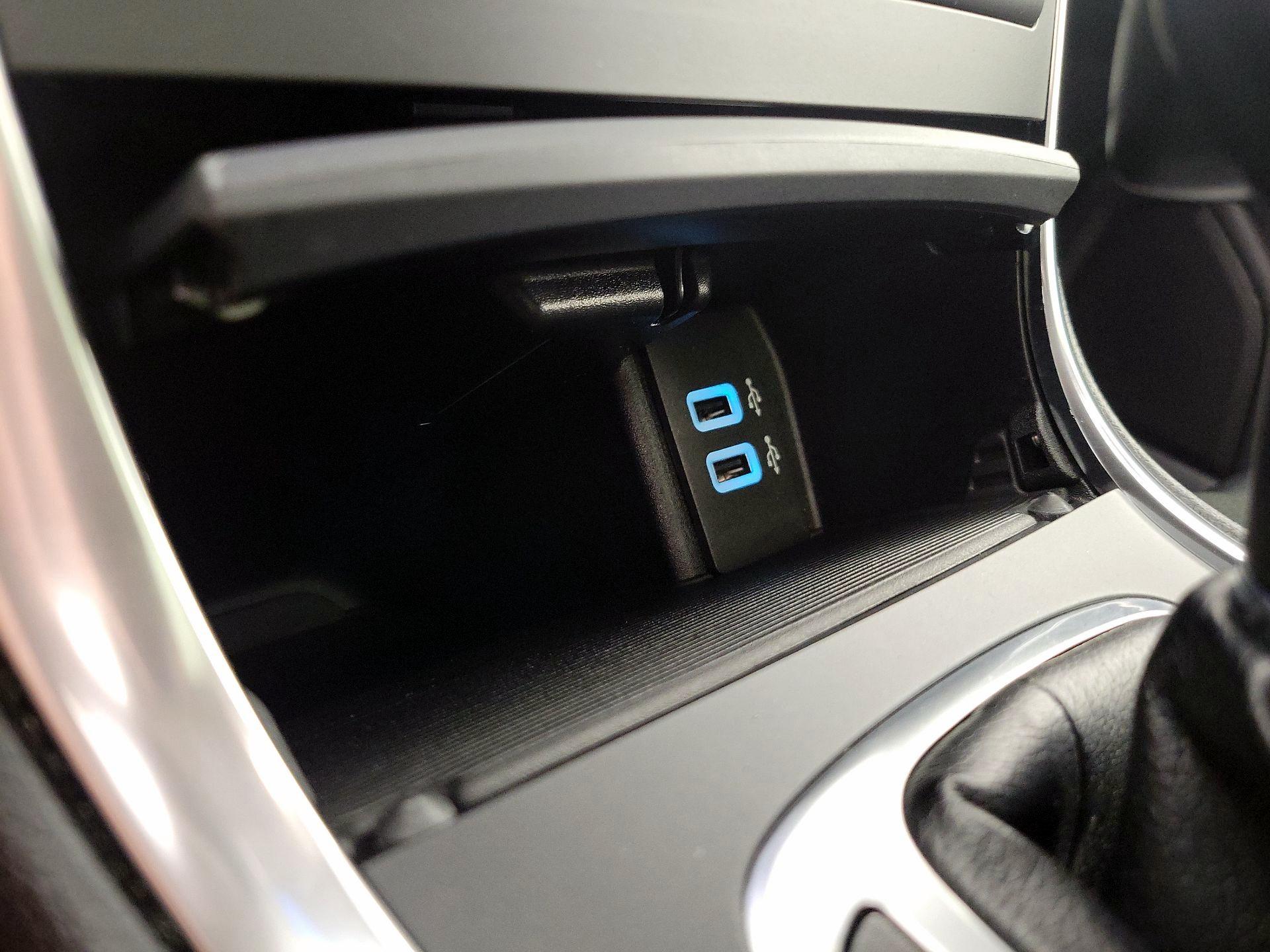 Thumbnail: 2016 Ford Edge - 19