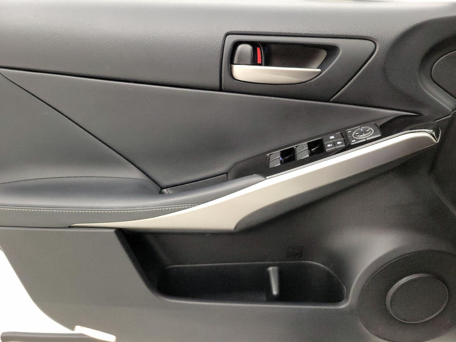 2019 Lexus IS 300 - Photo 13