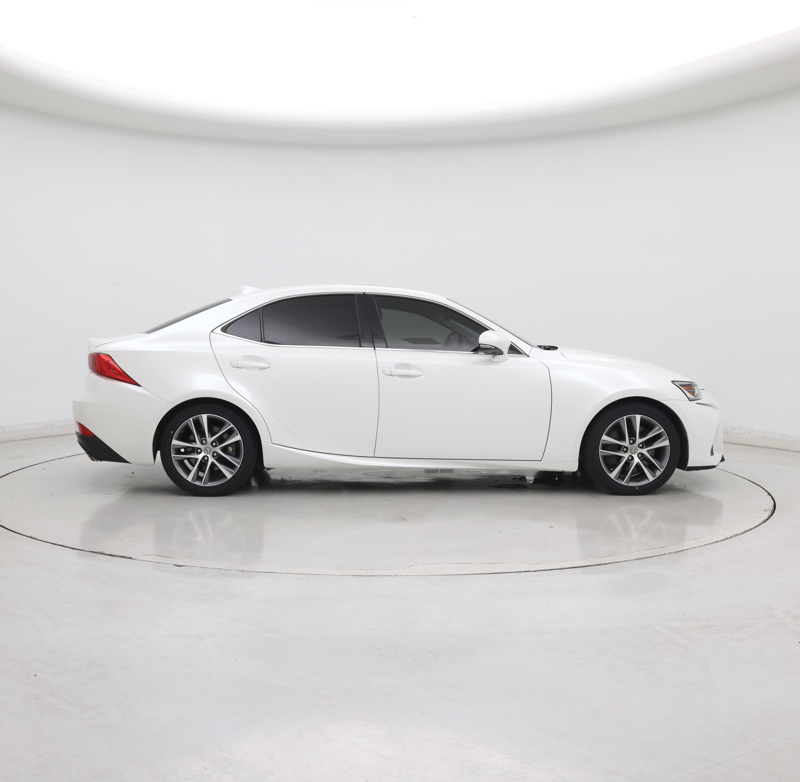 Thumbnail: 2019 Lexus IS - 7