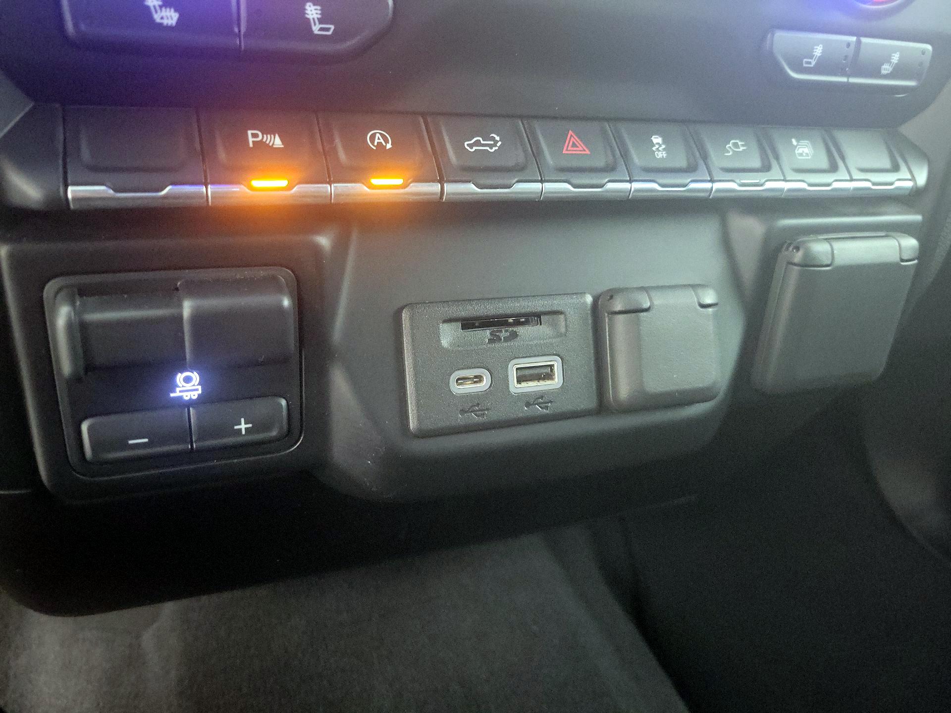 Thumbnail: 2020 Chevrolet Silverado 1500 - 18