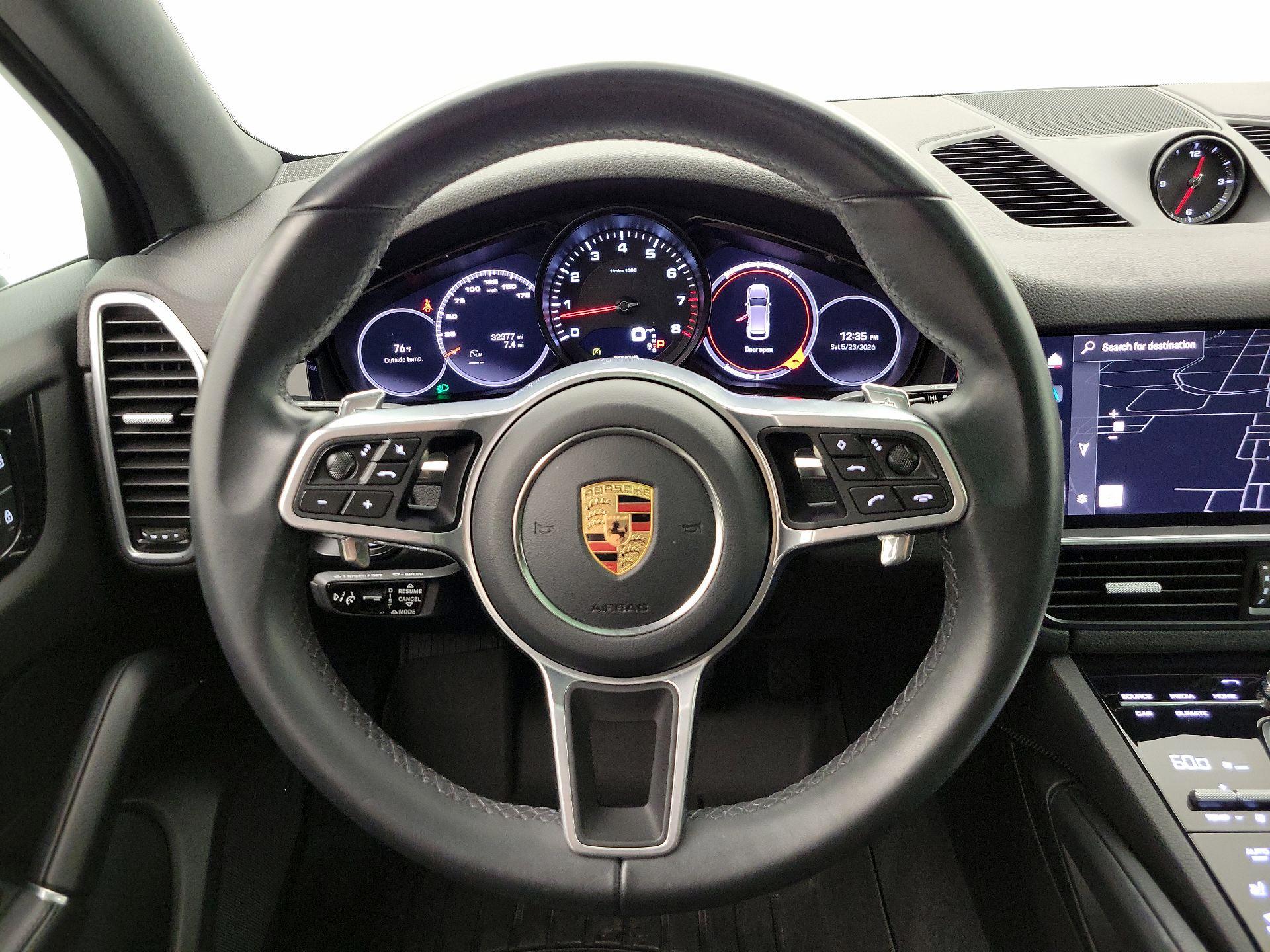 Thumbnail: 2023 Porsche Cayenne - 10