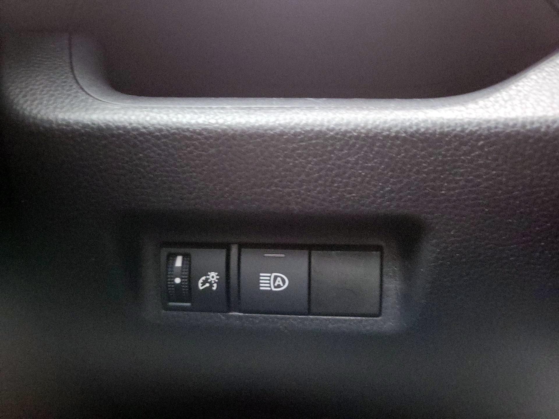 Thumbnail: 2019 Toyota RAV4 - 13