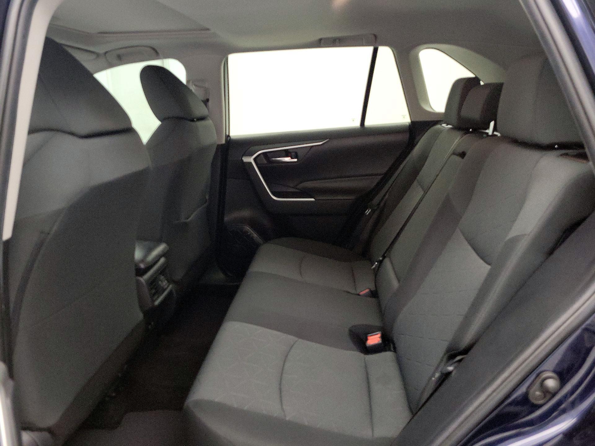 Thumbnail: 2019 Toyota RAV4 - 20