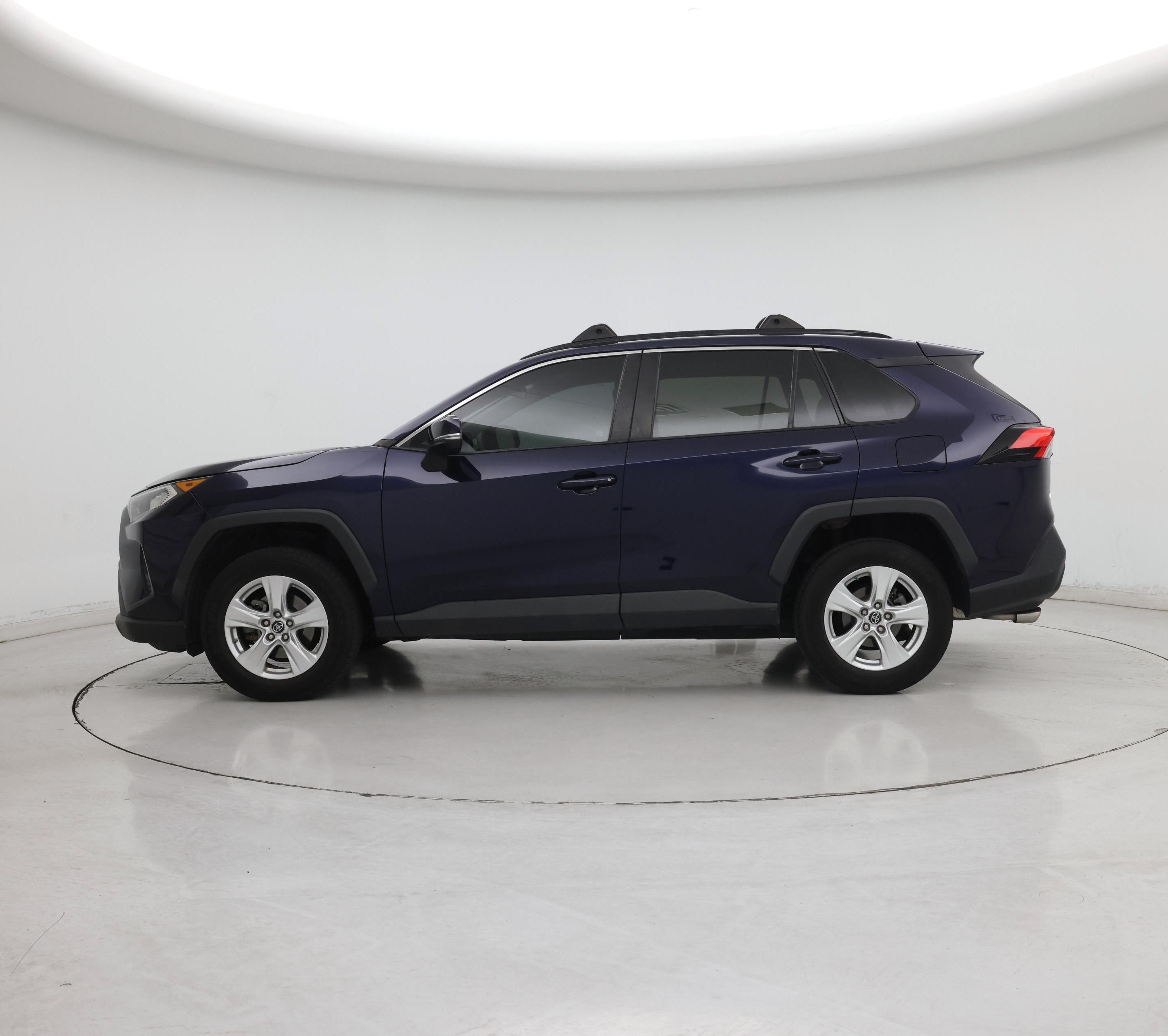 Thumbnail: 2019 Toyota RAV4 - 3