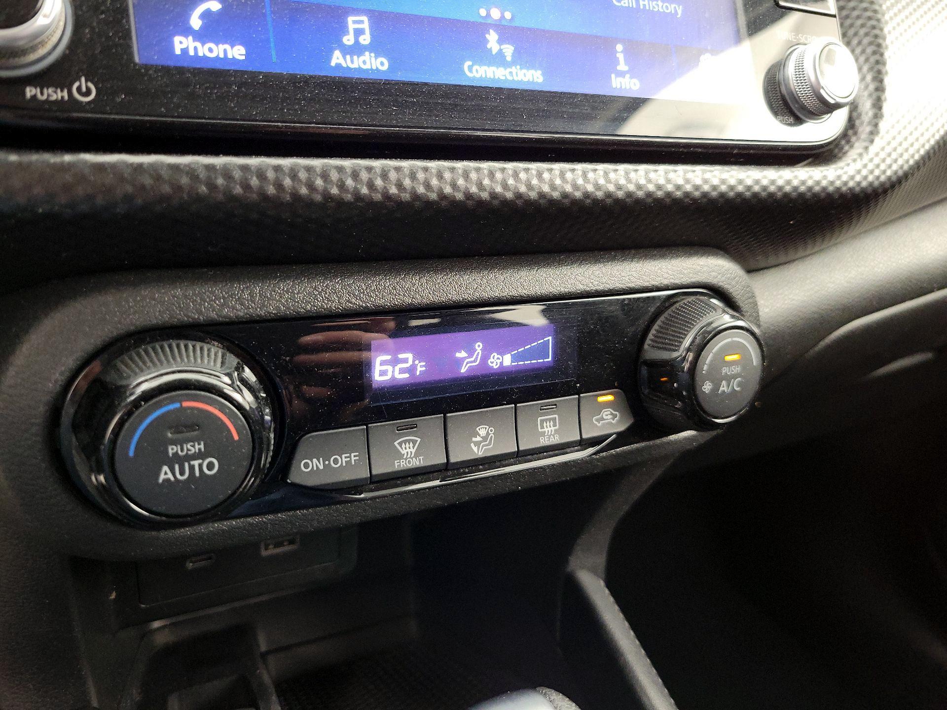 Thumbnail: 2021 Nissan Kicks - 16