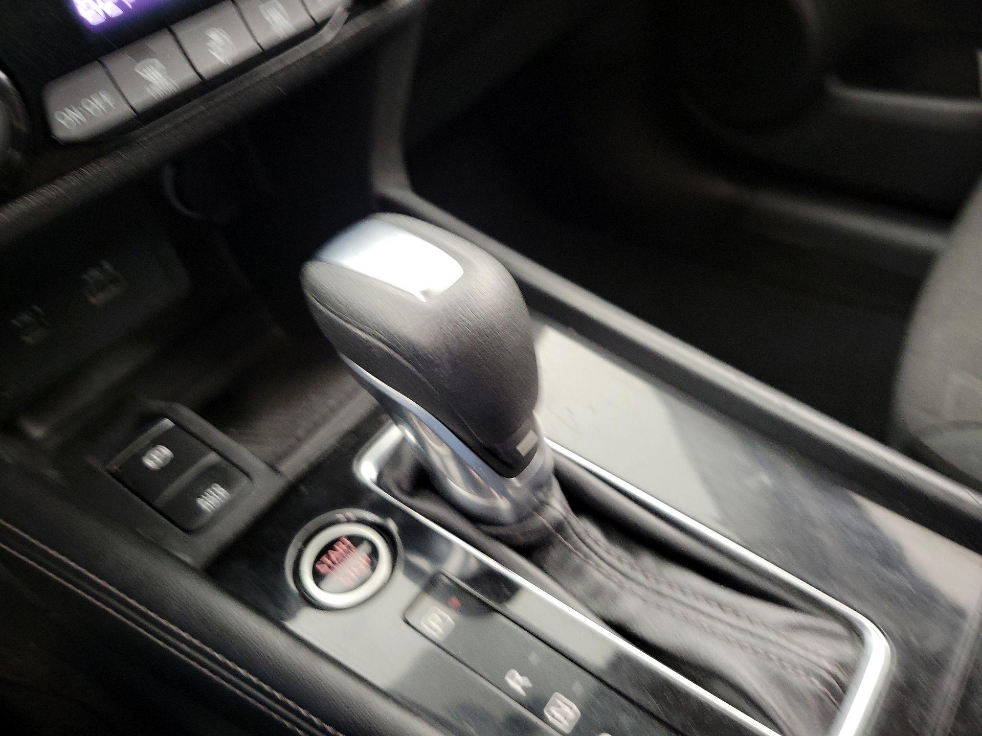 Thumbnail: 2021 Nissan Kicks - 17
