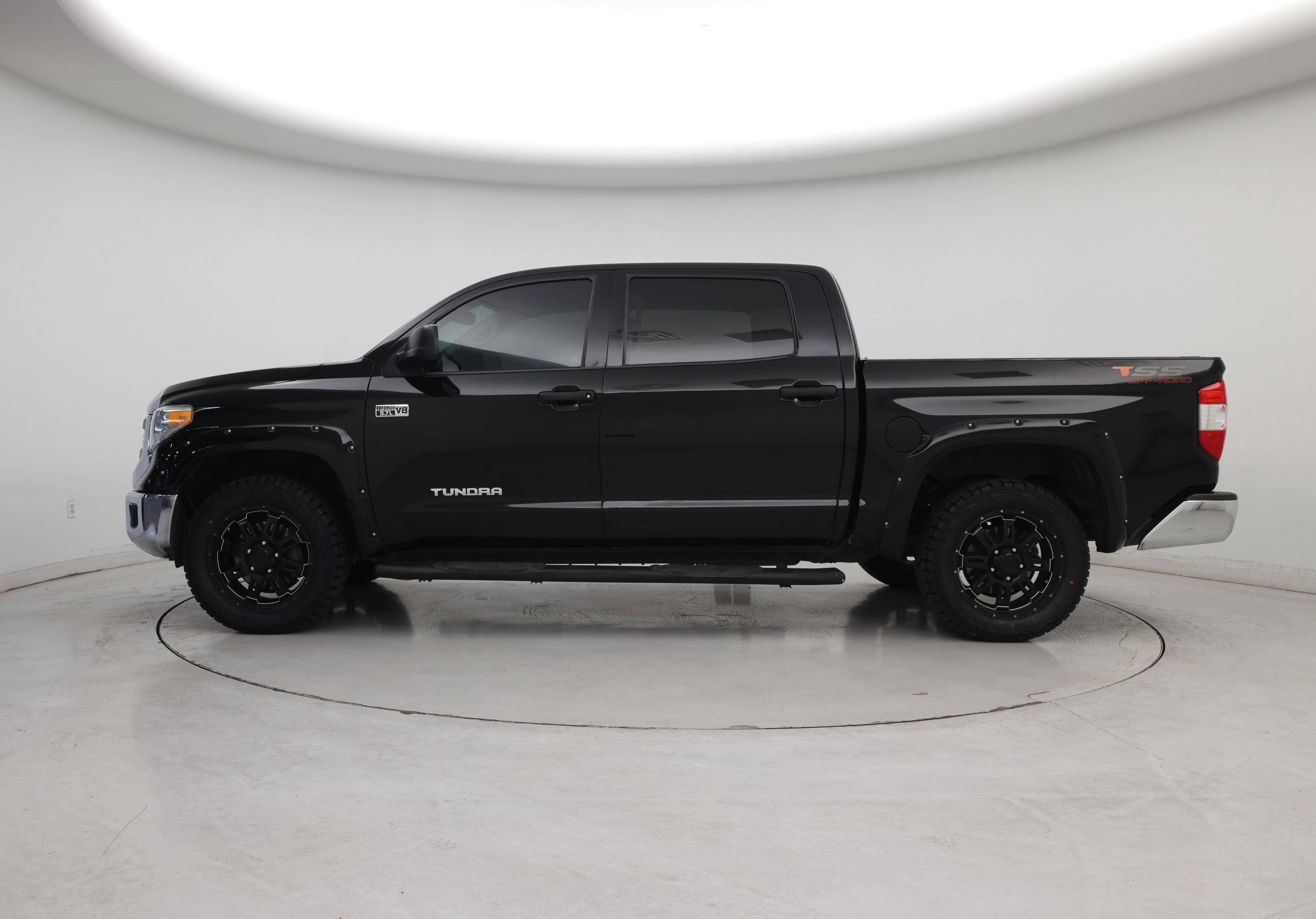 Thumbnail: 2015 Toyota Tundra - 3
