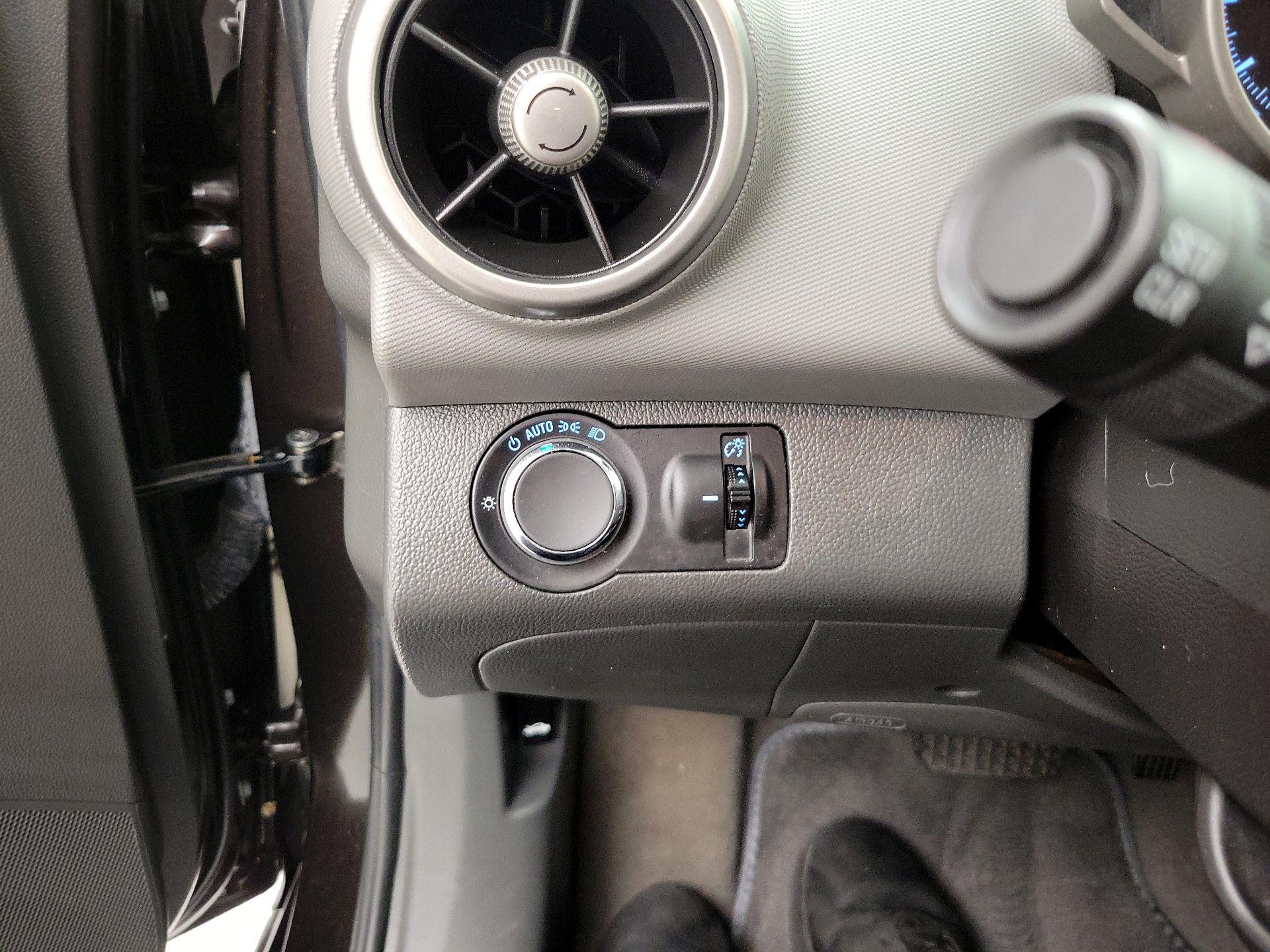 Thumbnail: 2015 Chevrolet Sonic - 13