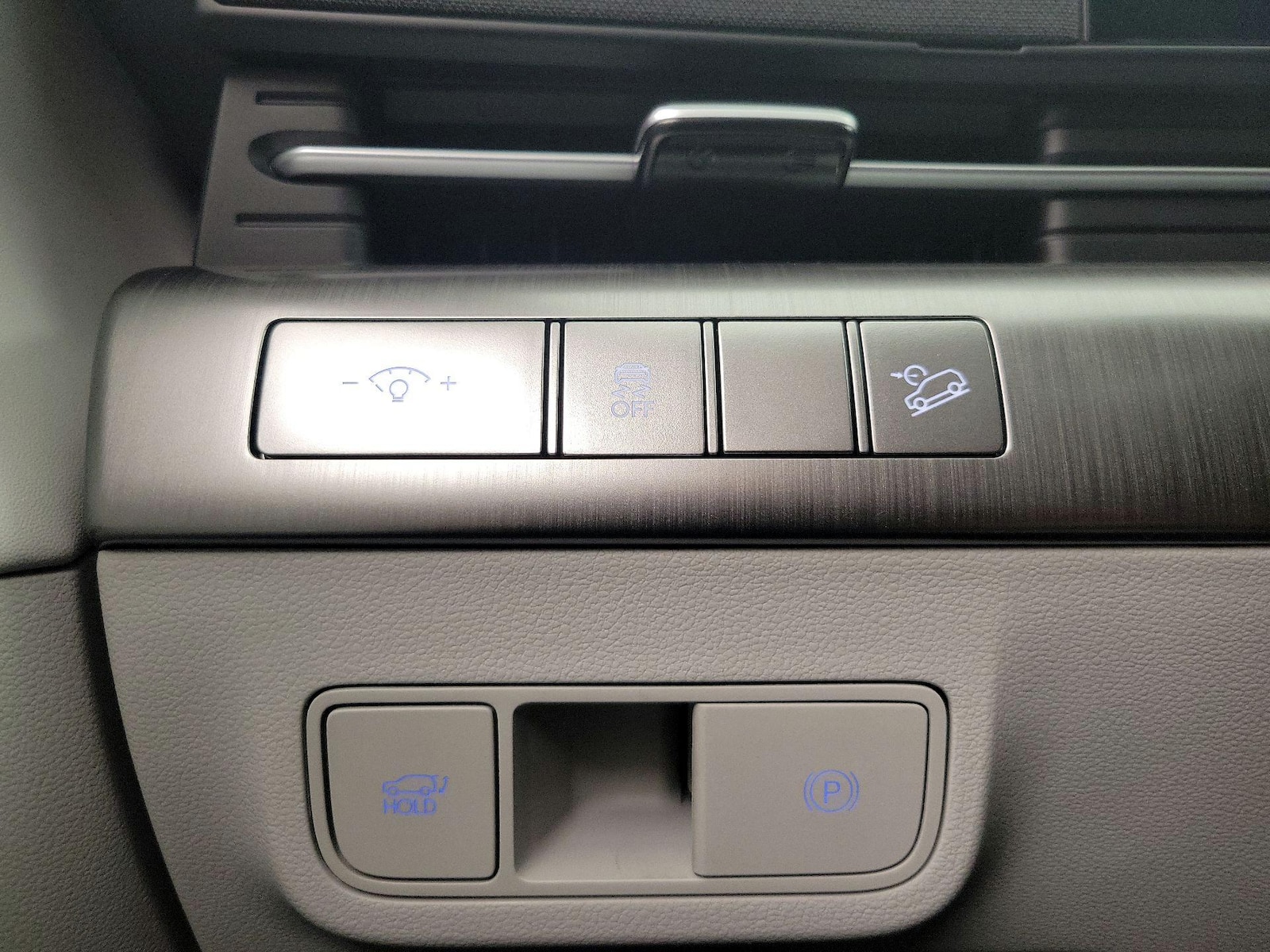 2026 Hyundai Kona Limited - Photo 14