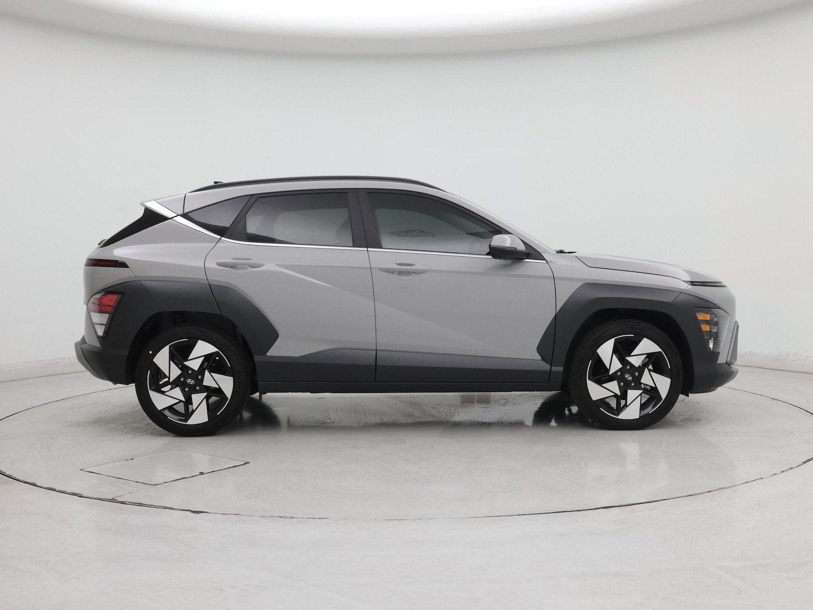 2026 Hyundai Kona Limited - Photo 8