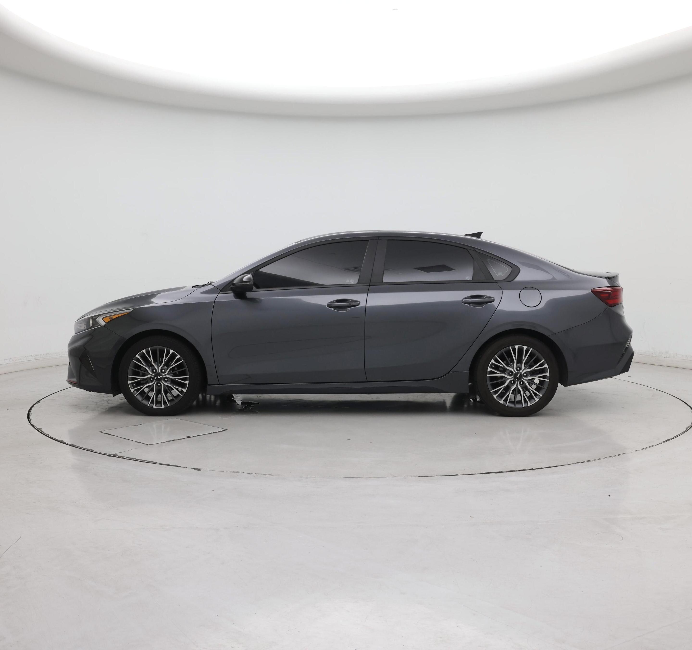 Thumbnail: 2024 Kia Forte - 3