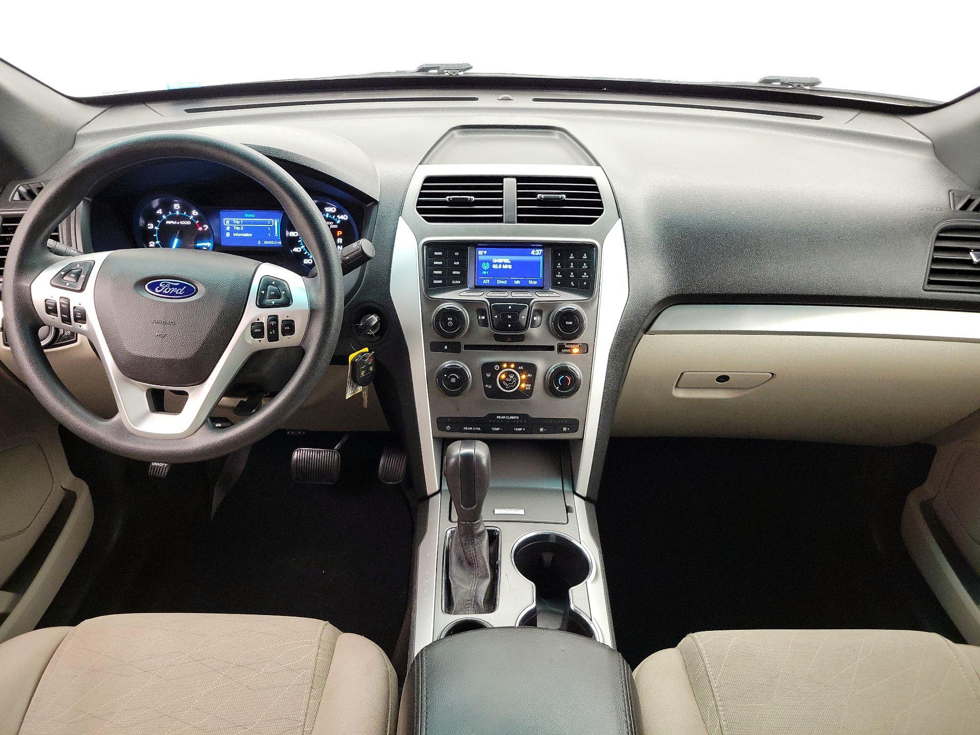 Thumbnail: 2015 Ford Explorer - 9