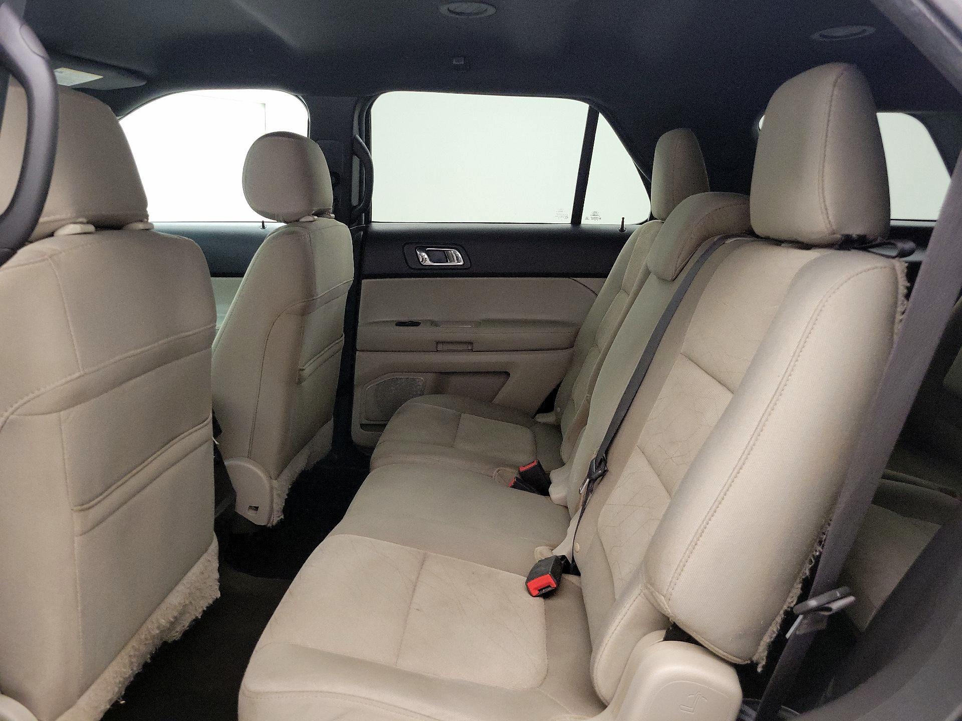 Thumbnail: 2015 Ford Explorer - 18