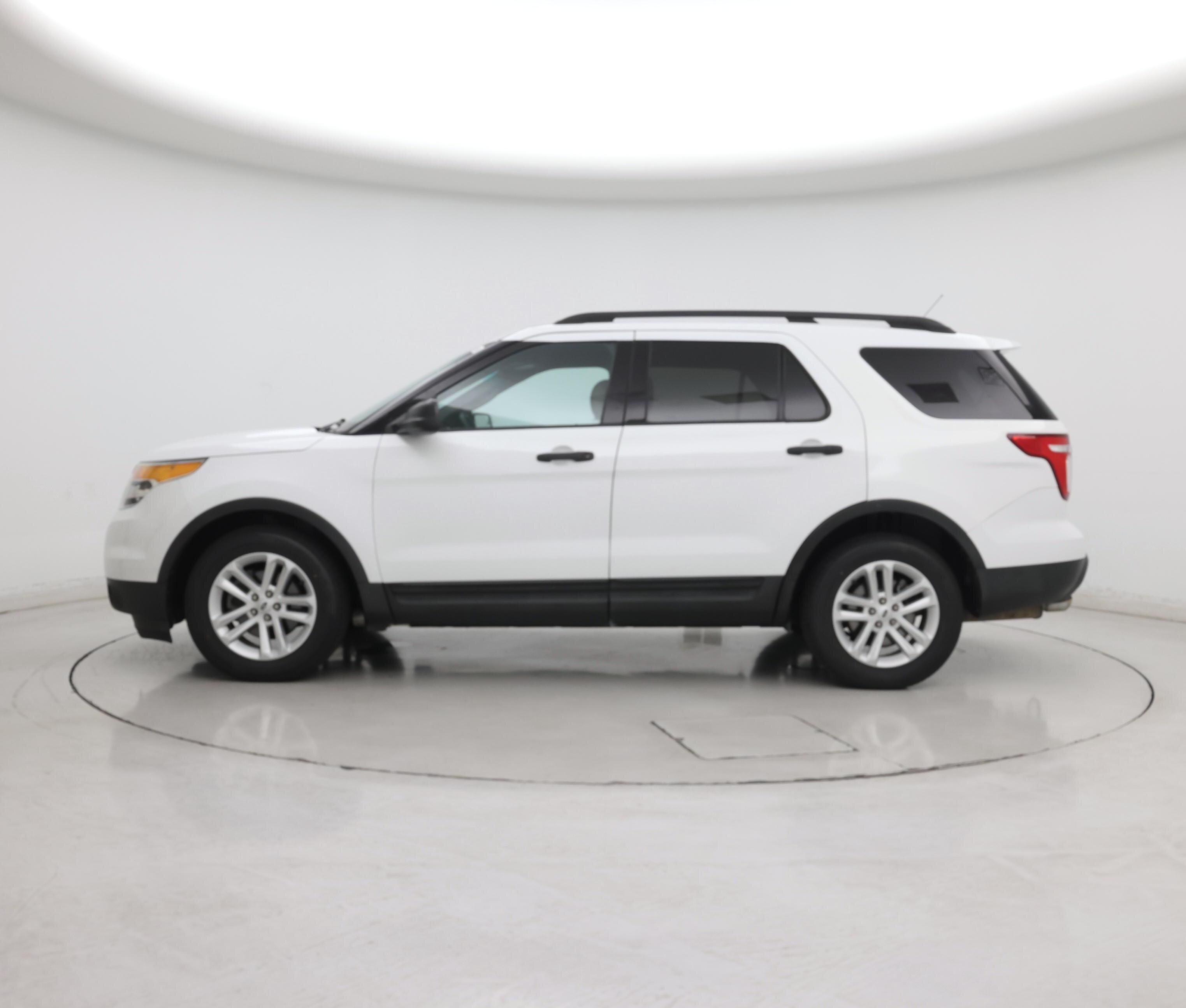 Thumbnail: 2015 Ford Explorer - 3