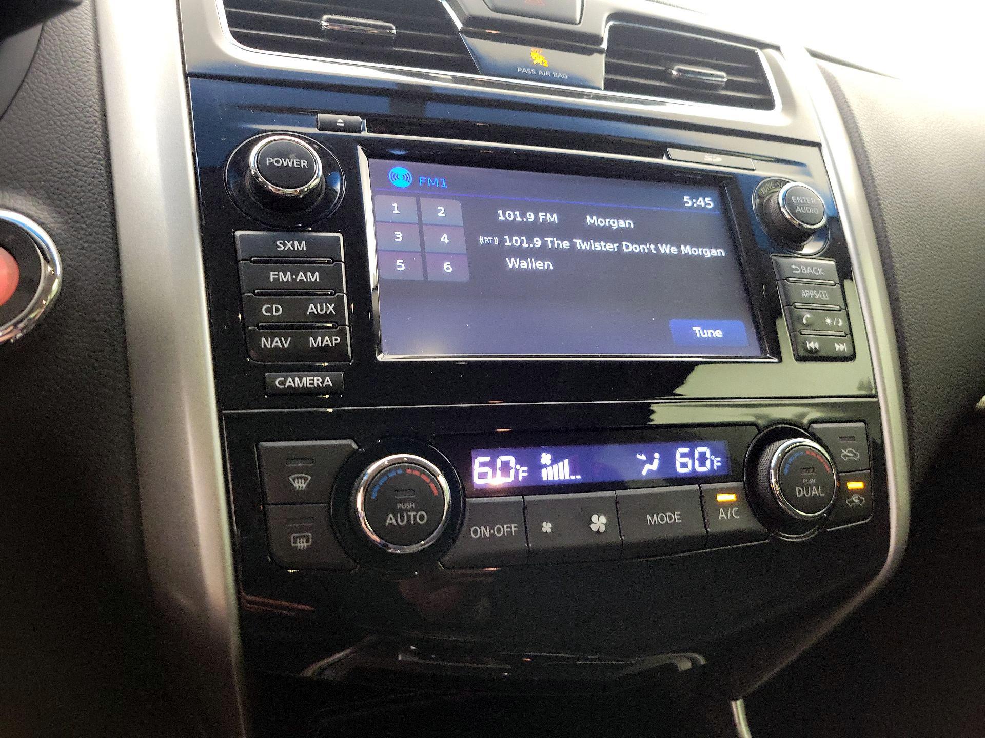 Thumbnail: 2014 Nissan Altima - 16