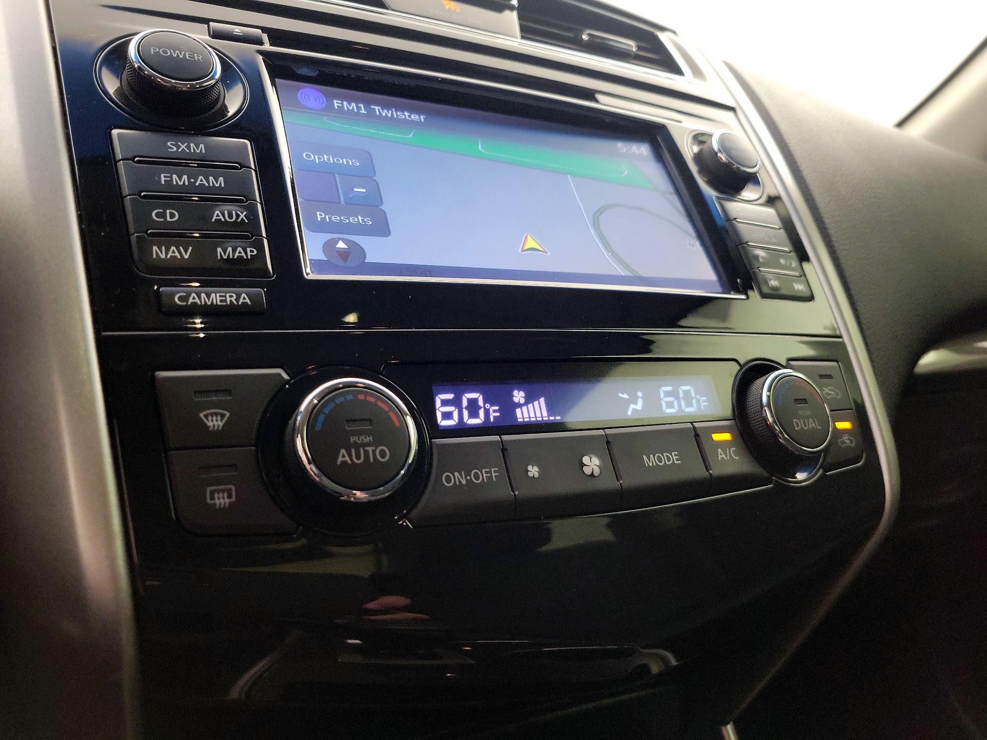 Thumbnail: 2014 Nissan Altima - 17